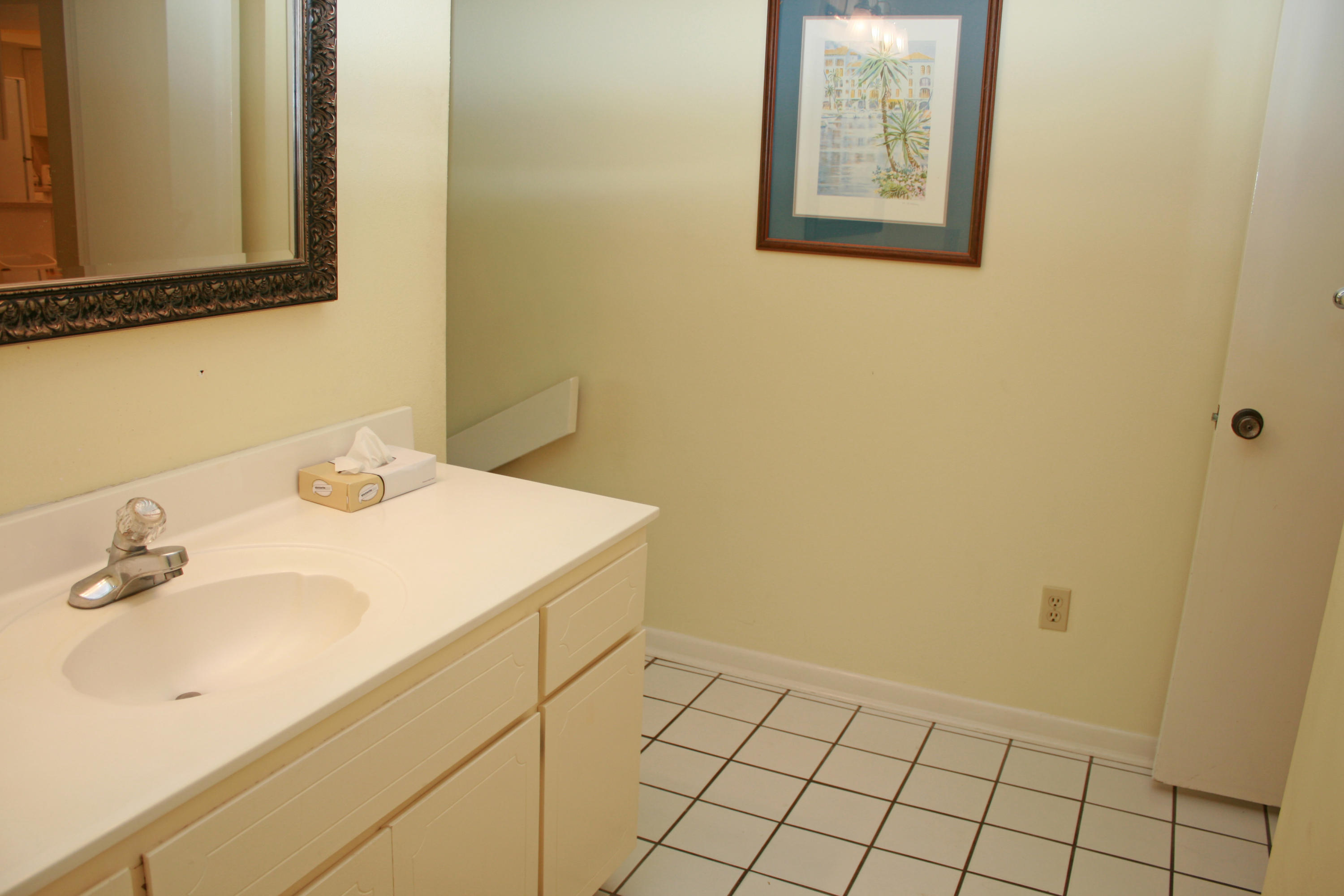 BAYOU VILLAGE CONDO PH 2 - Residential