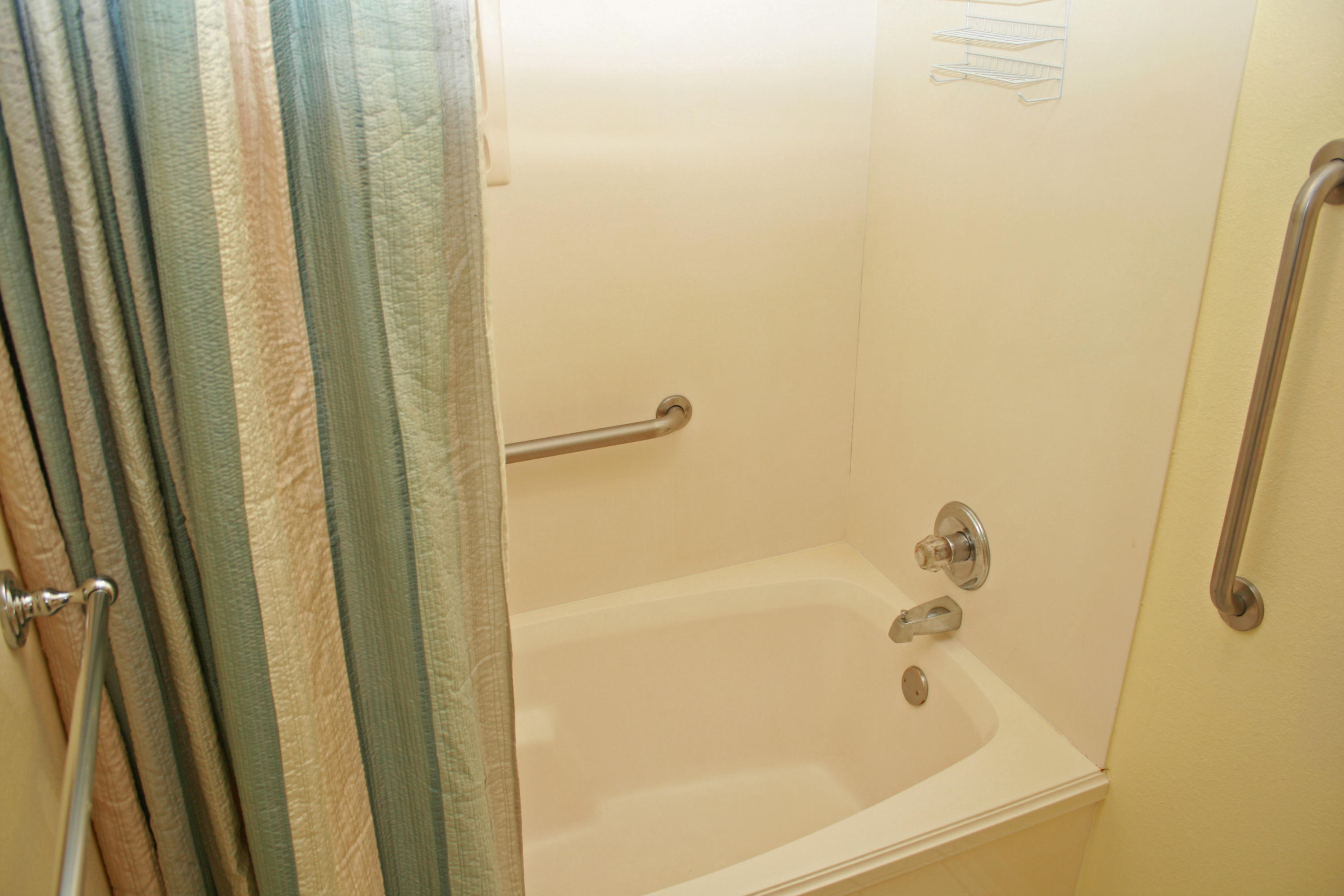 BAYOU VILLAGE CONDO PH 2 - Residential