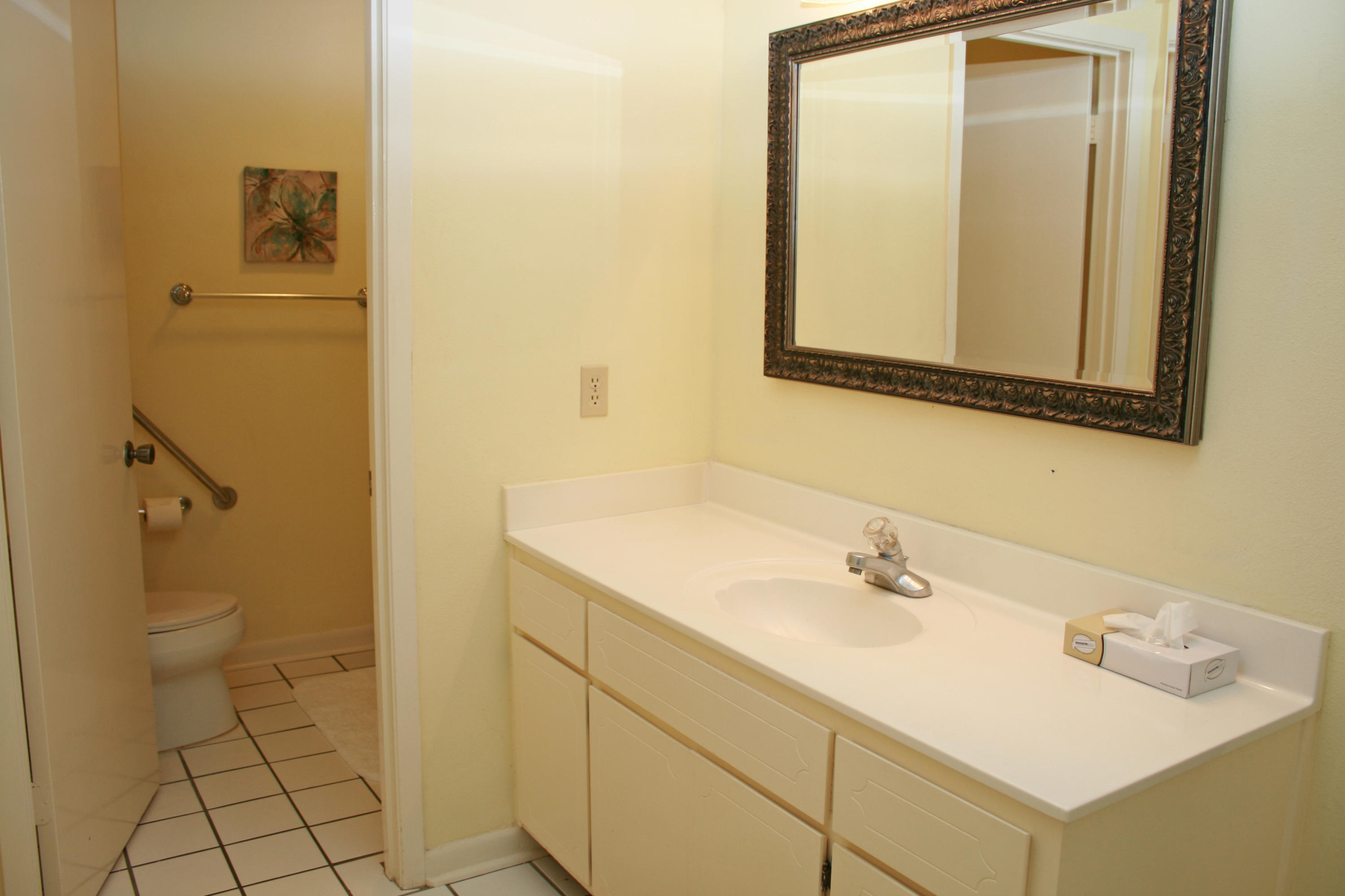BAYOU VILLAGE CONDO PH 2 - Residential