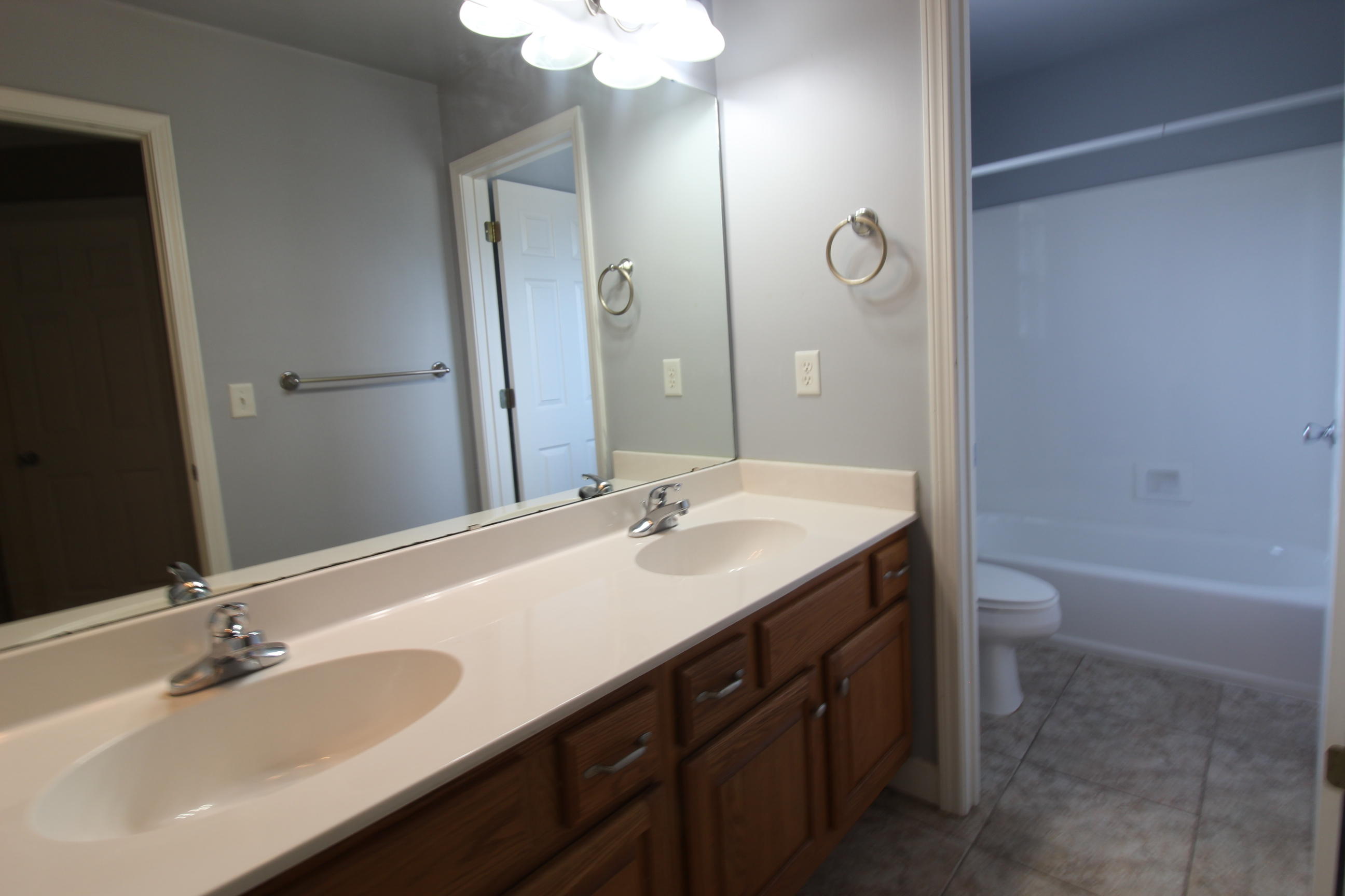 ROCKYWOOD PH 5 - Residential Lease