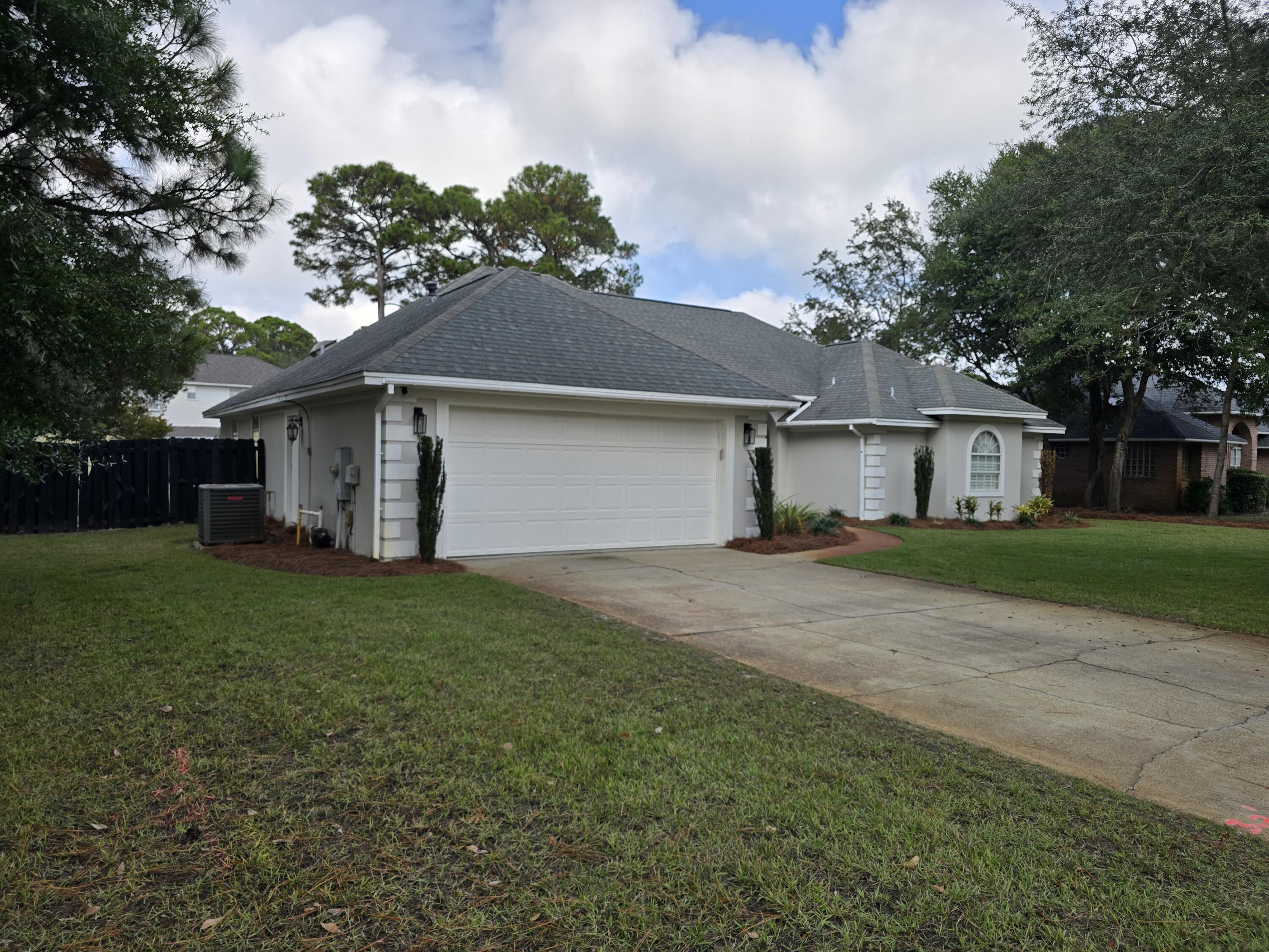 WINDSOR FOREST - Residential