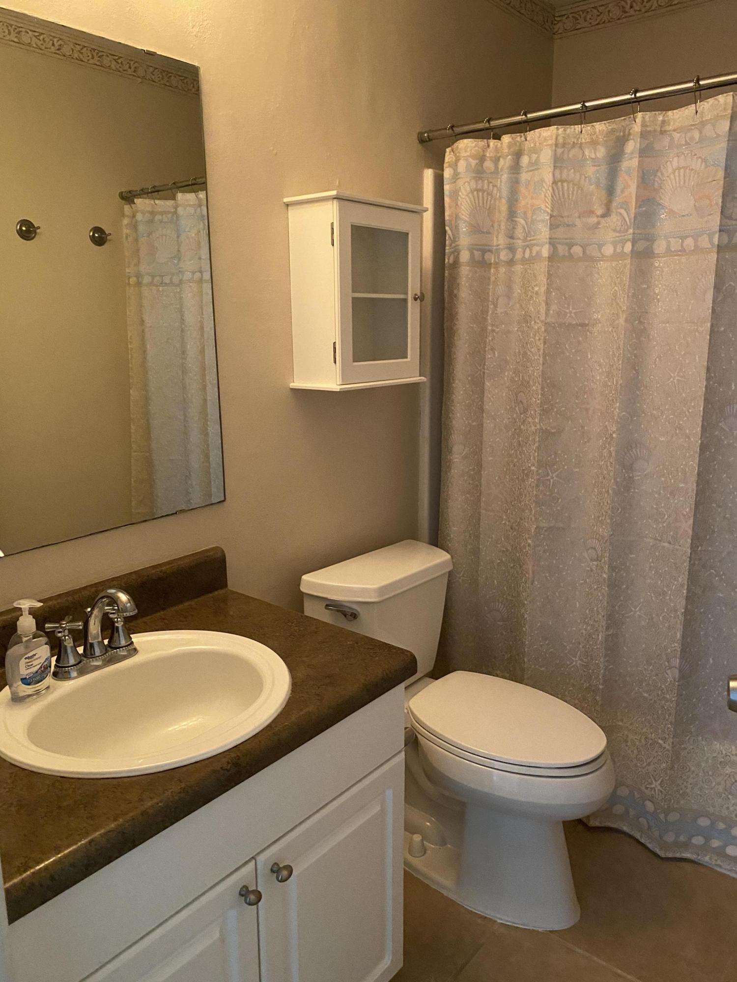 SANDY BEACH ESTATES - Residential Lease