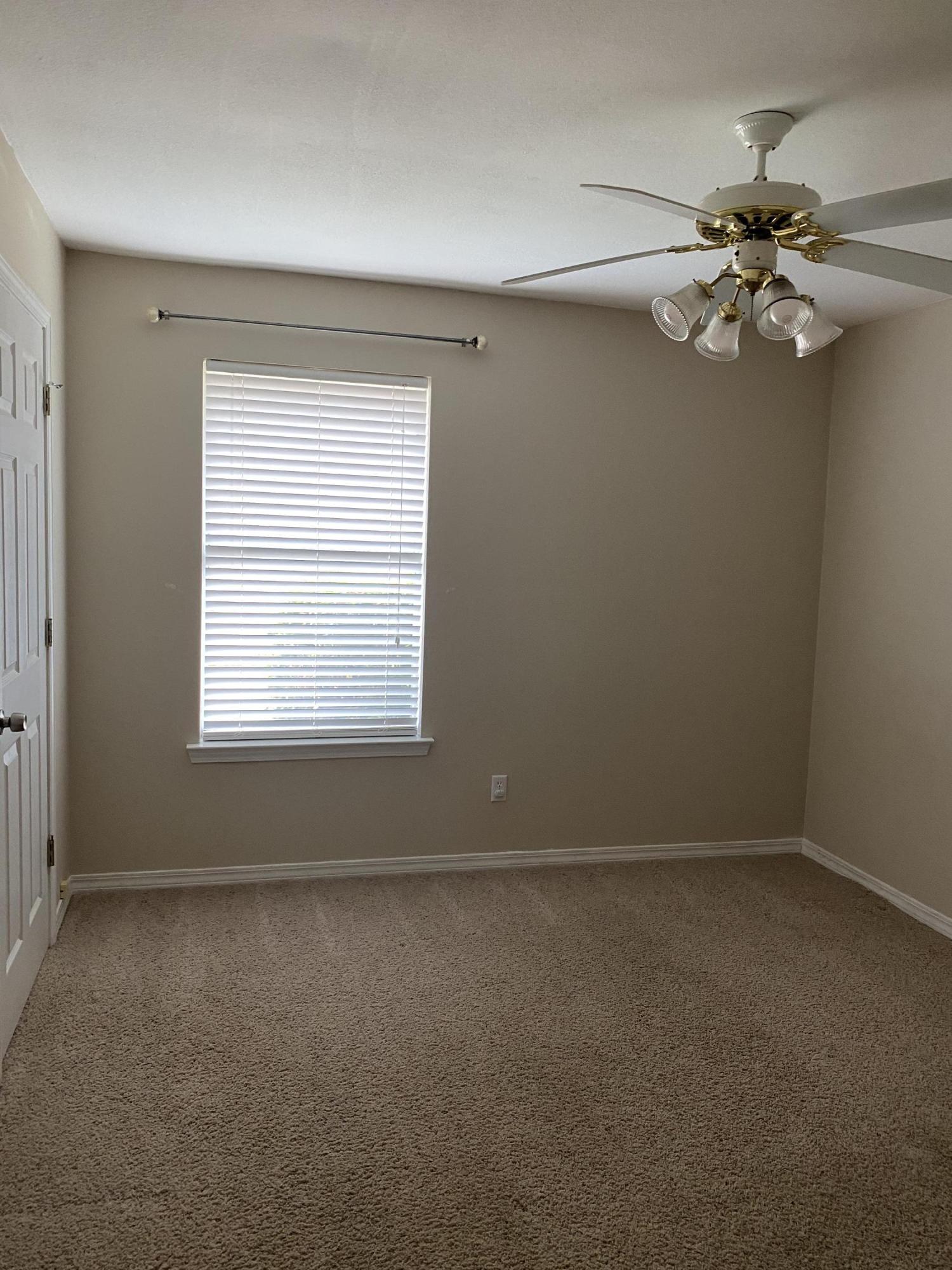 SANDY BEACH ESTATES - Residential Lease