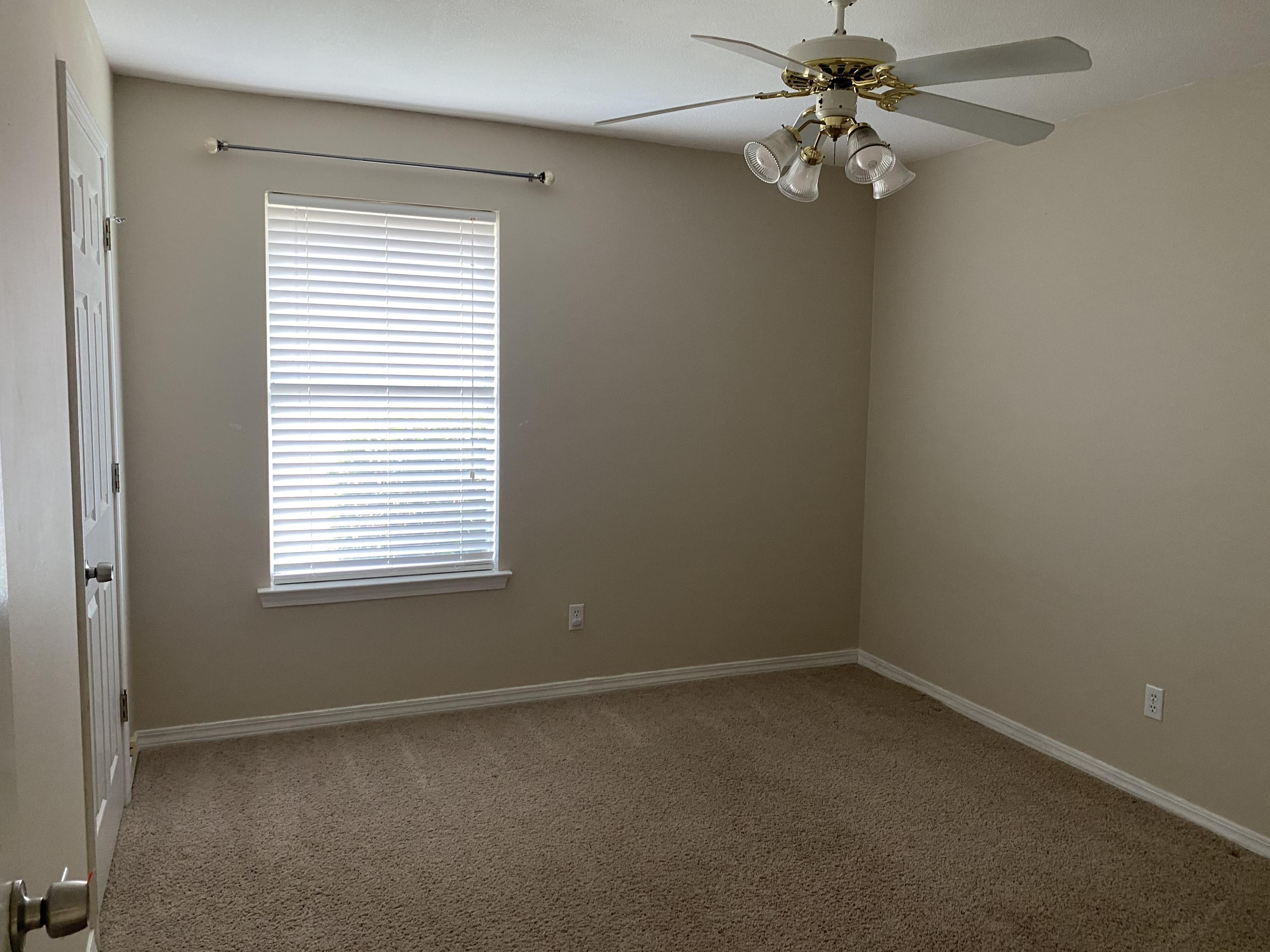 SANDY BEACH ESTATES - Residential Lease