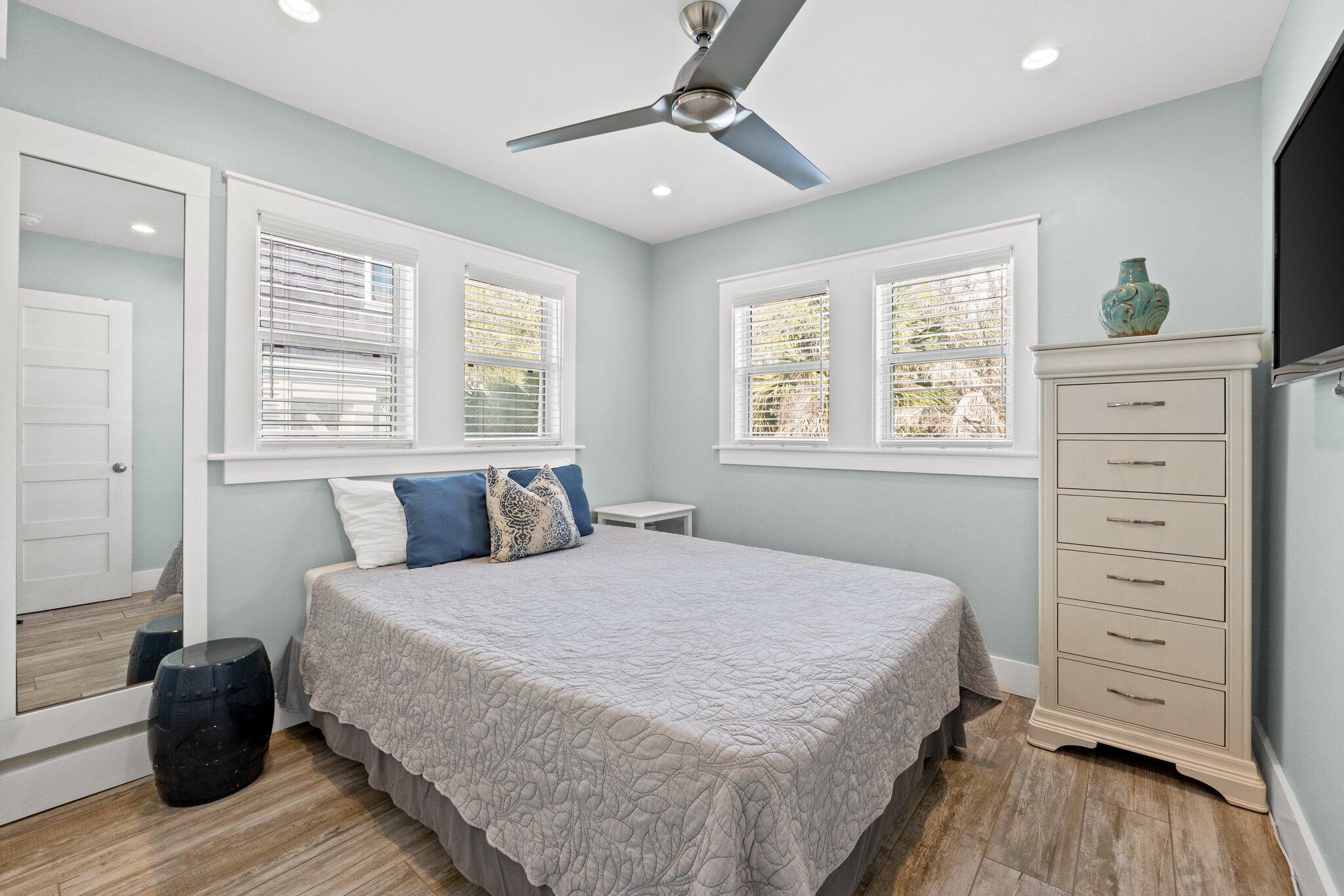 SEAGROVE 1ST ADDN - Residential