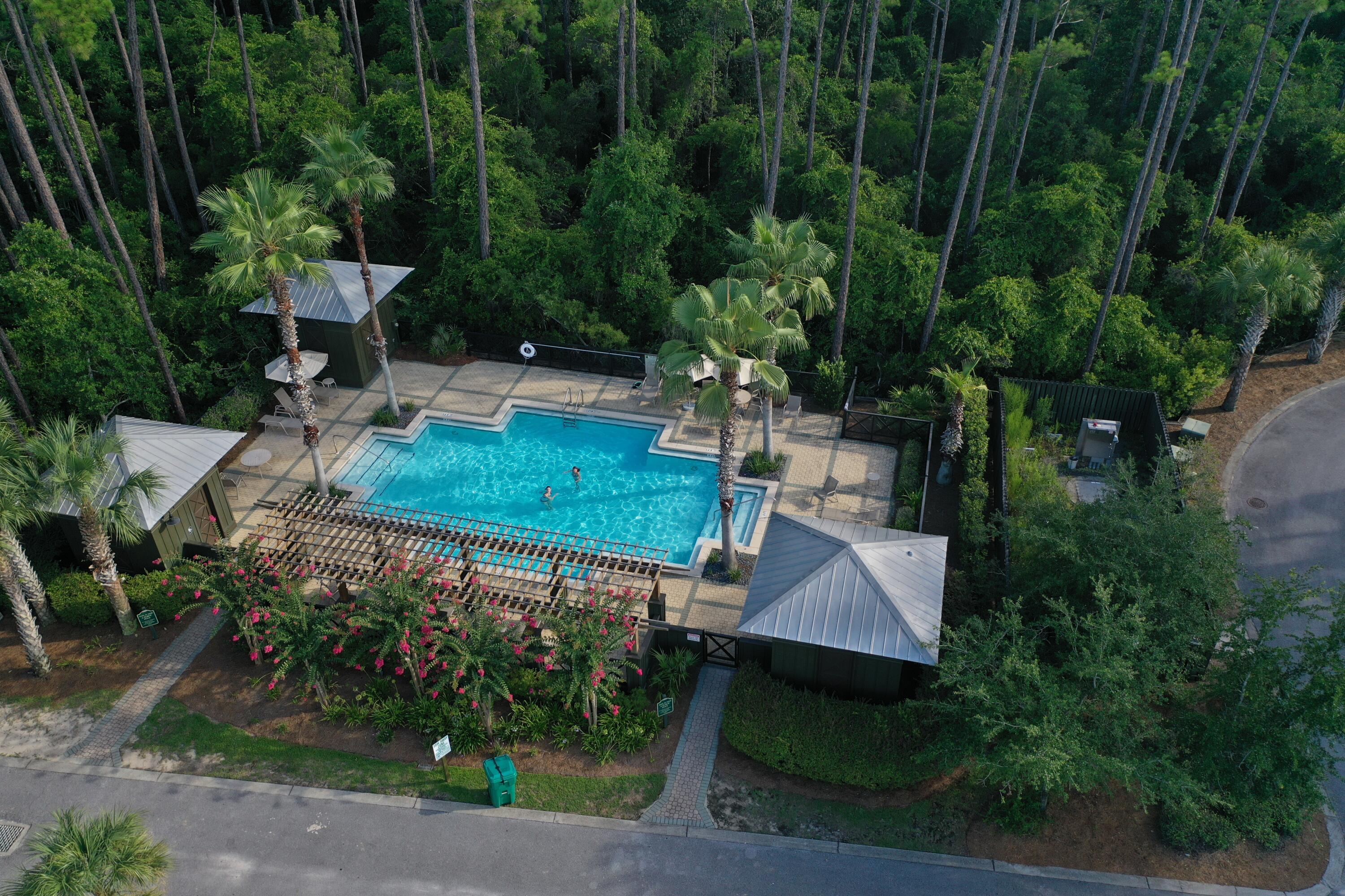 TREETOP VILLAGE - Residential