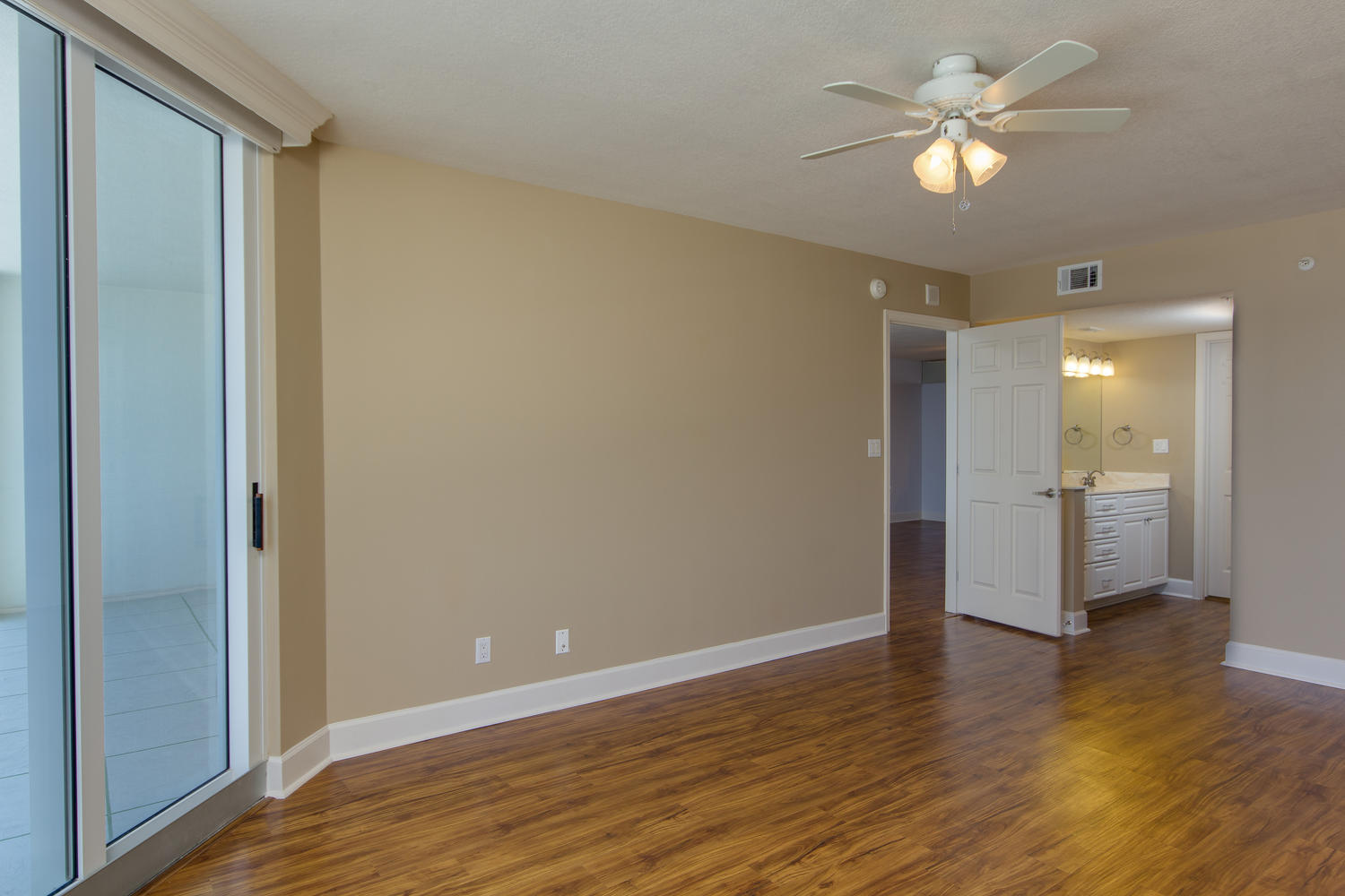 SEASPRAY CONDO - Residential