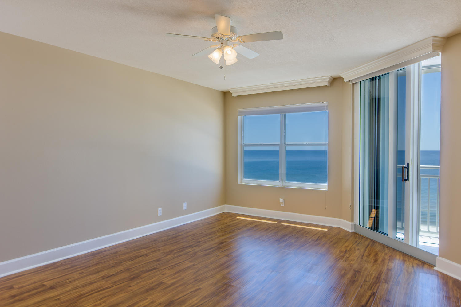 SEASPRAY CONDO - Residential
