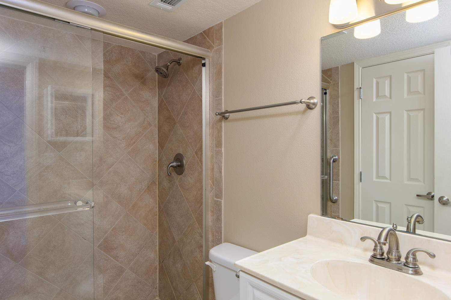 SEASPRAY CONDO - Residential
