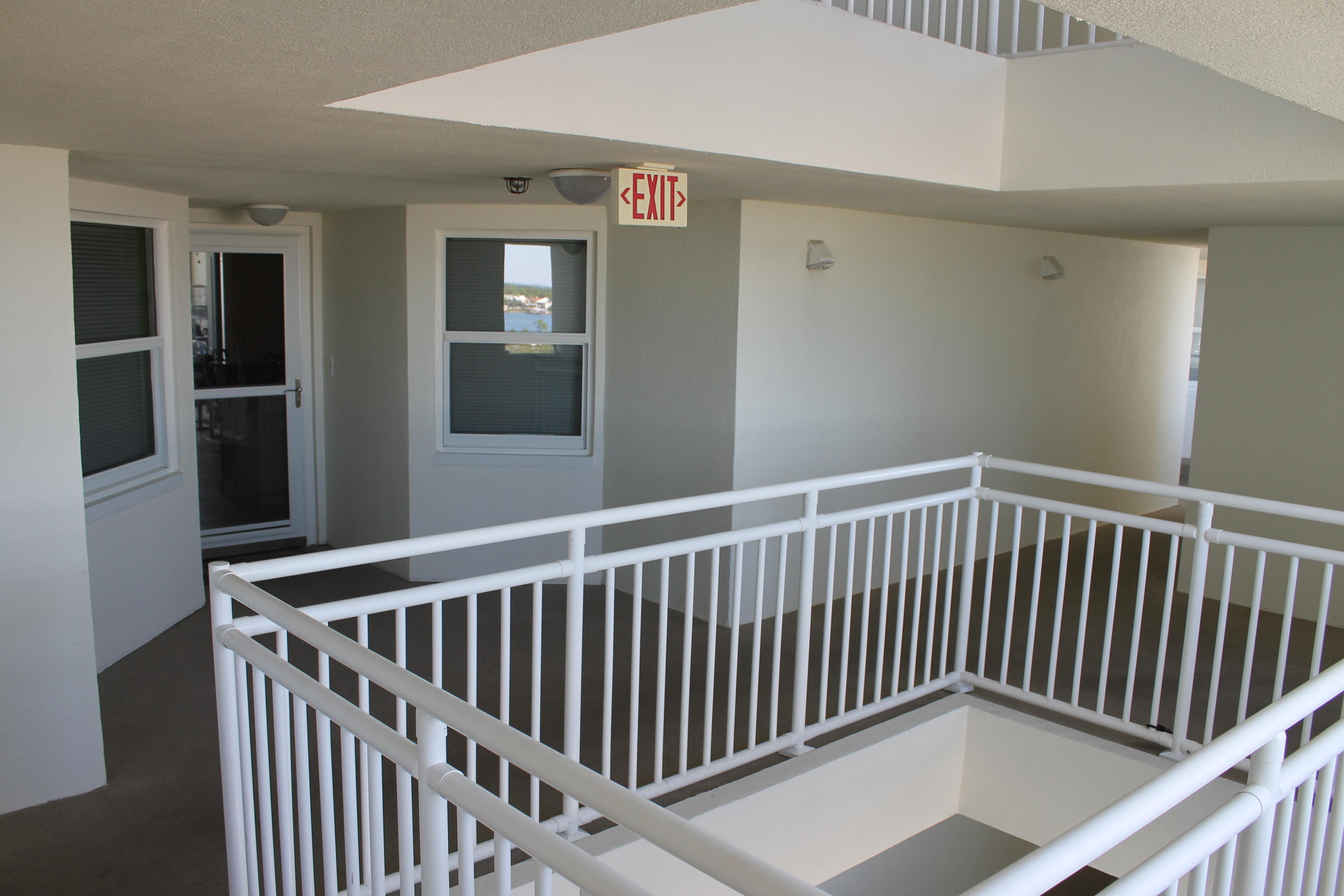 SEASPRAY CONDO - Residential