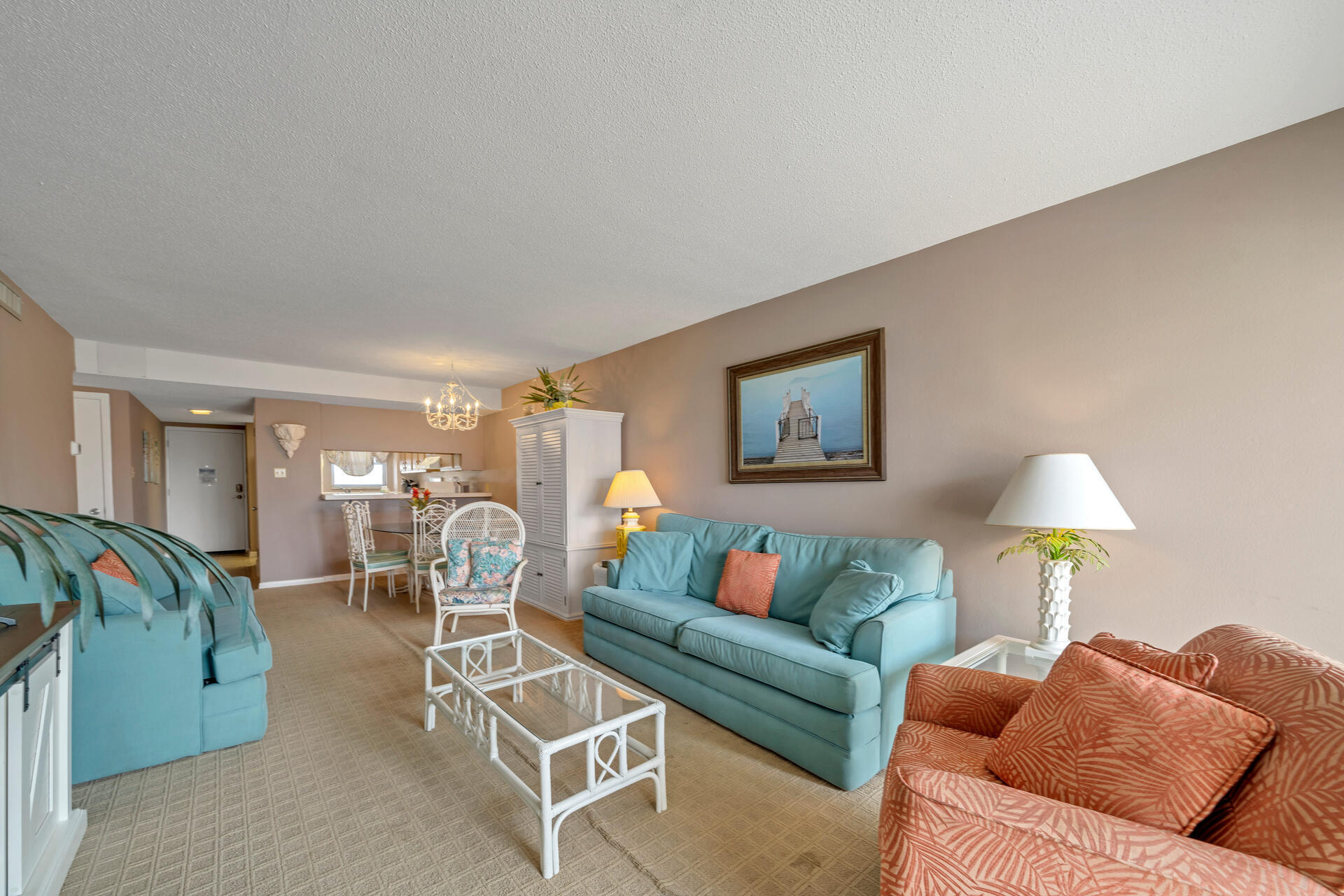 EL MATADOR CONDO - Residential