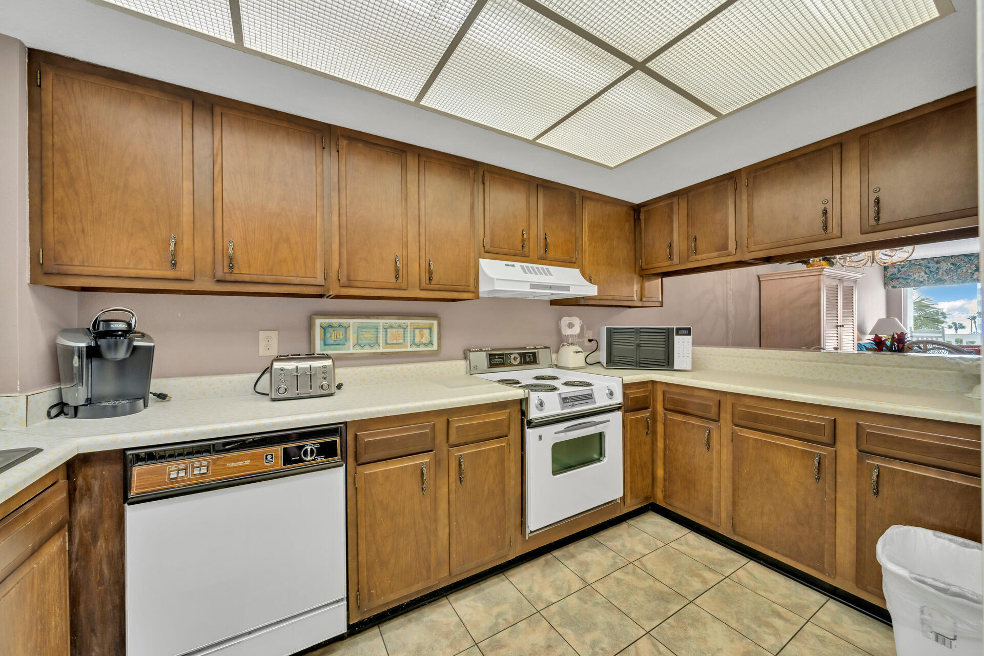EL MATADOR CONDO - Residential