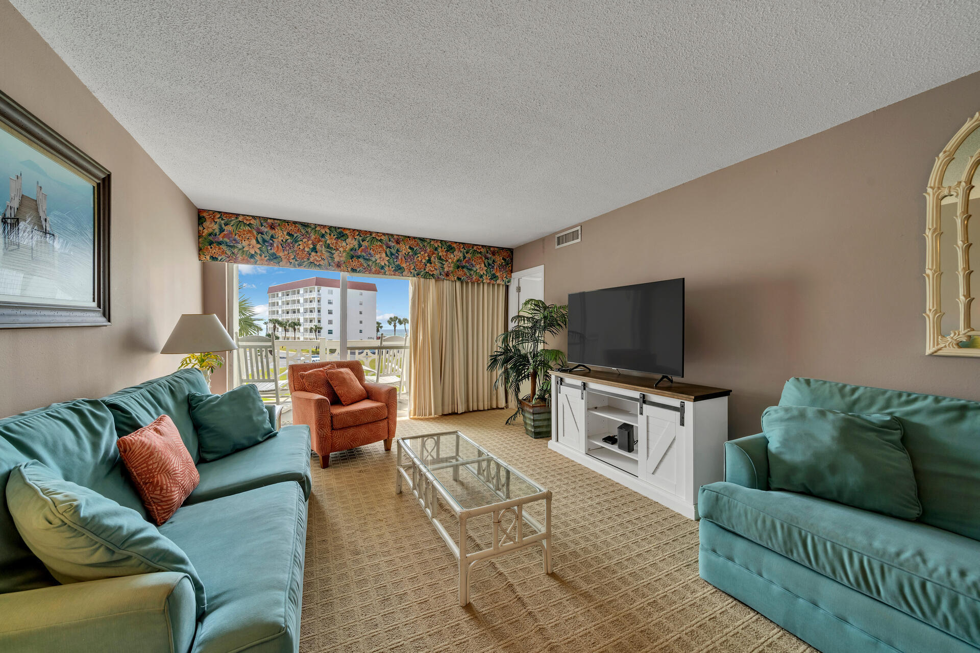 EL MATADOR CONDO - Residential