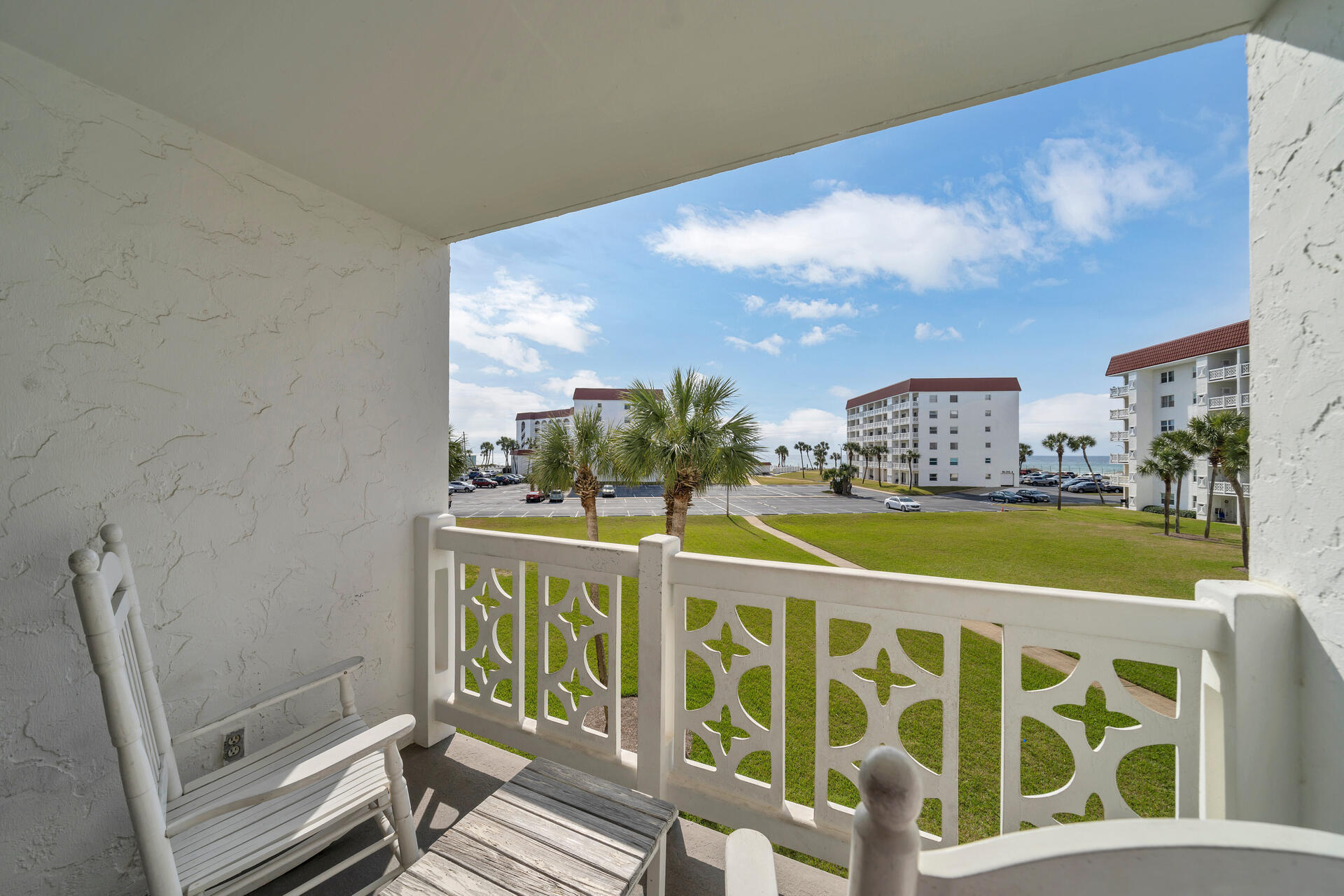 EL MATADOR CONDO - Residential