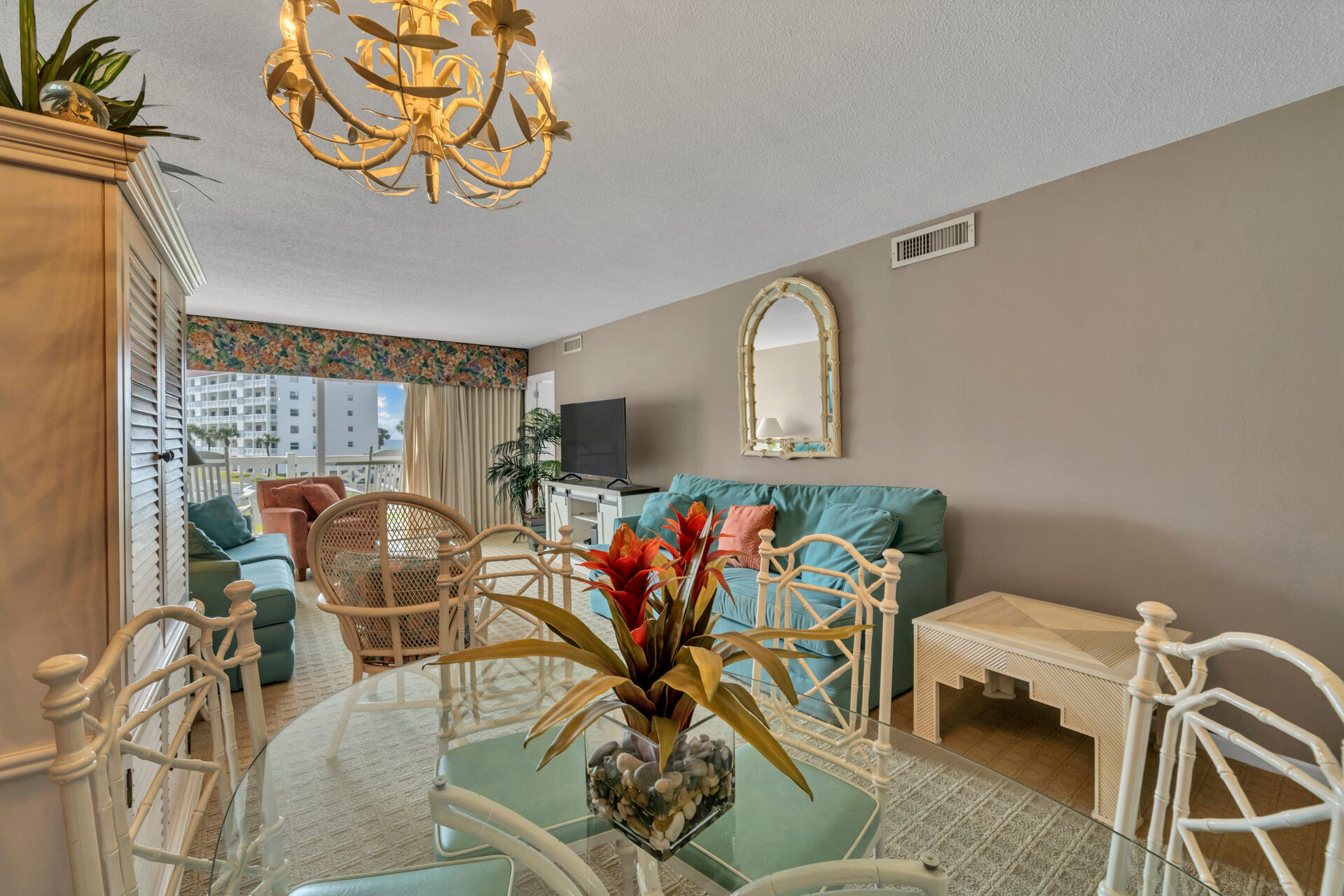 EL MATADOR CONDO - Residential