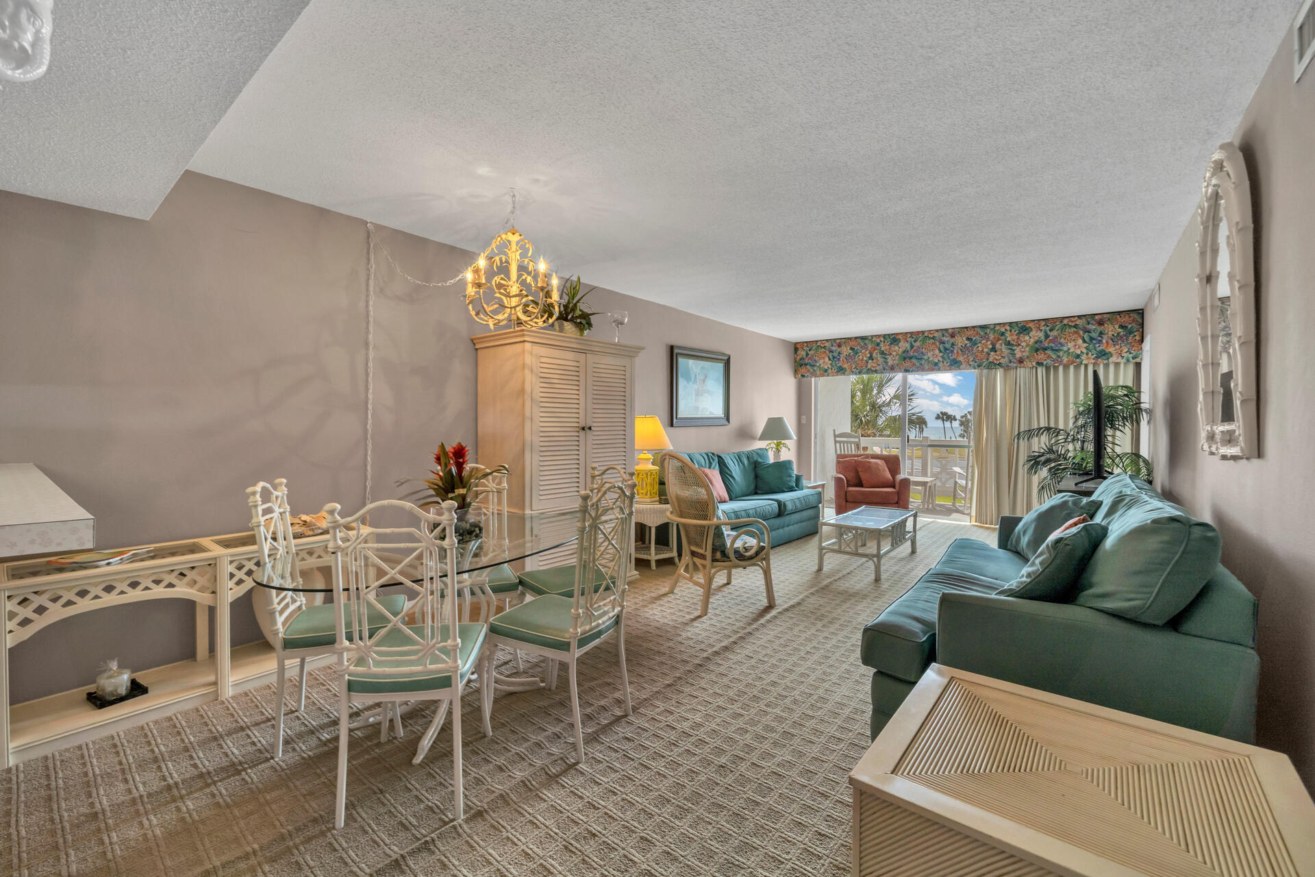 EL MATADOR CONDO - Residential