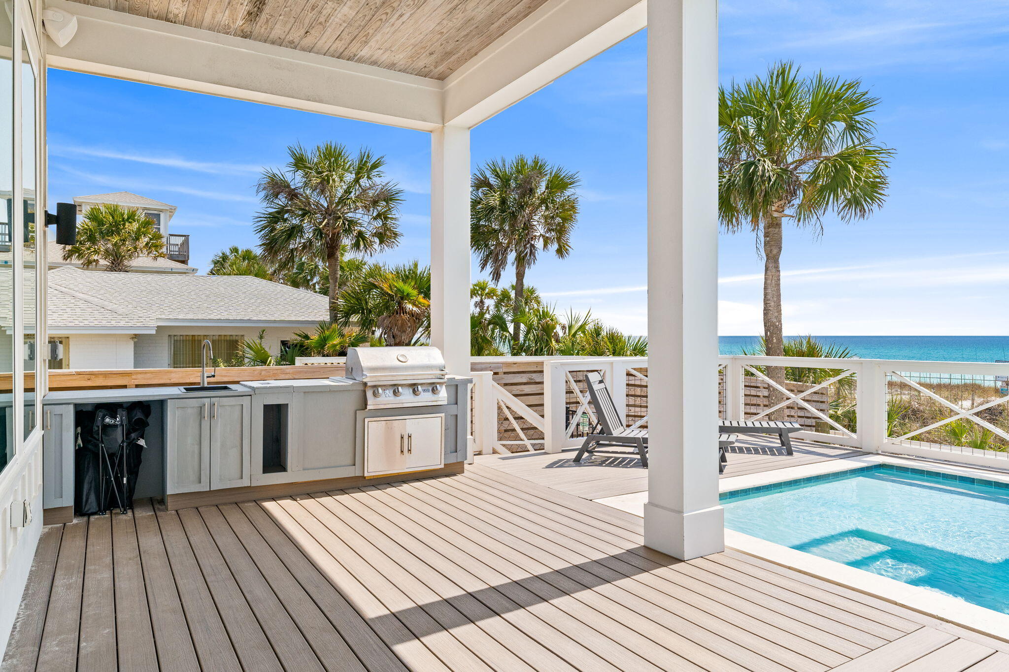 BAHAMA BEACH - Residential