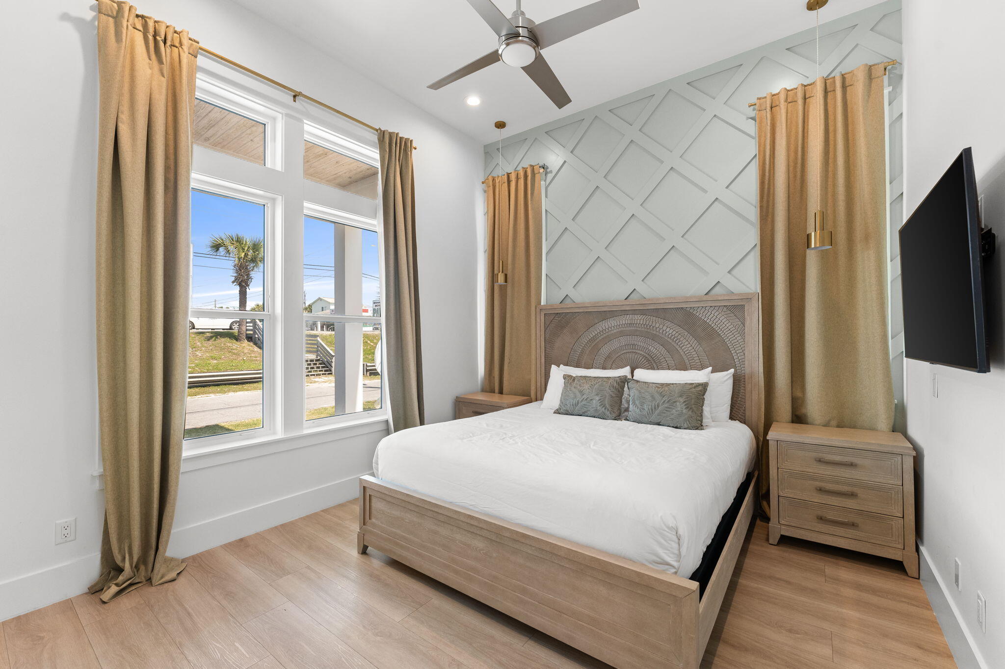 BAHAMA BEACH - Residential