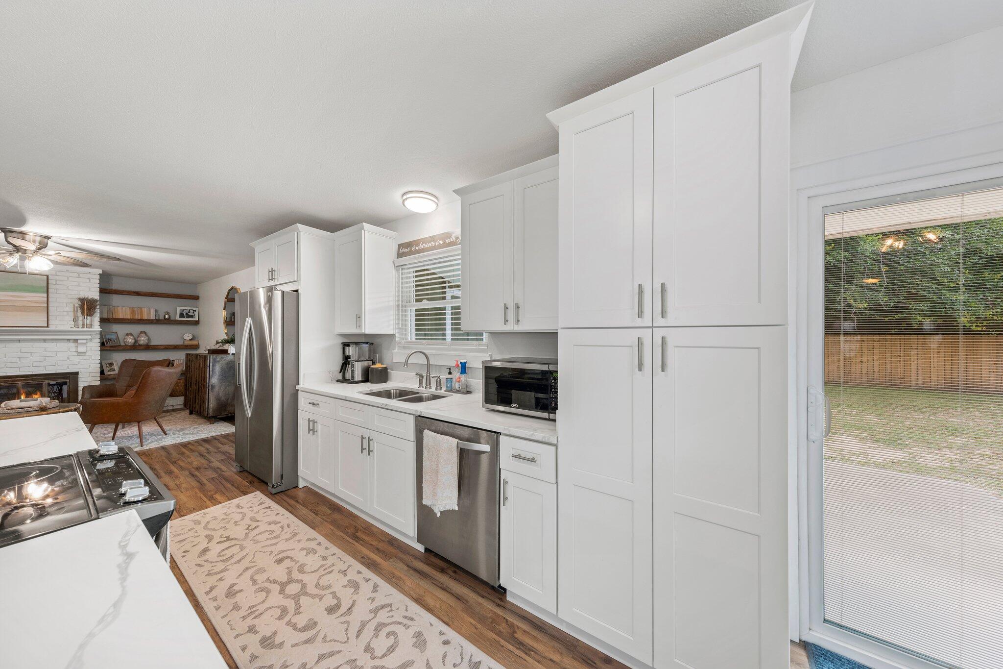 SHERWOOD FOREST - Residential Lease