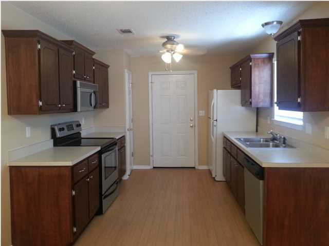 BLUE RIDGE ESTATES S/D - Residential Lease