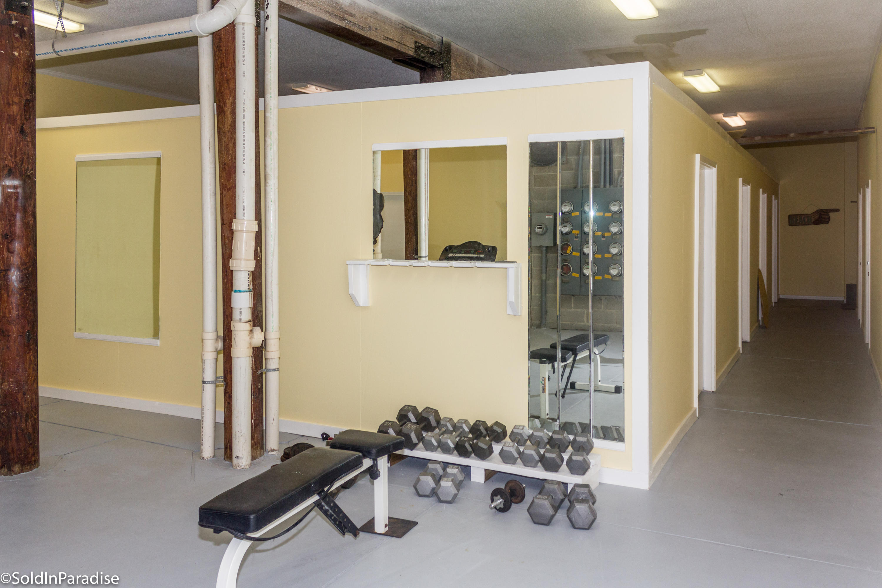SANDSPUR CONDO - Residential