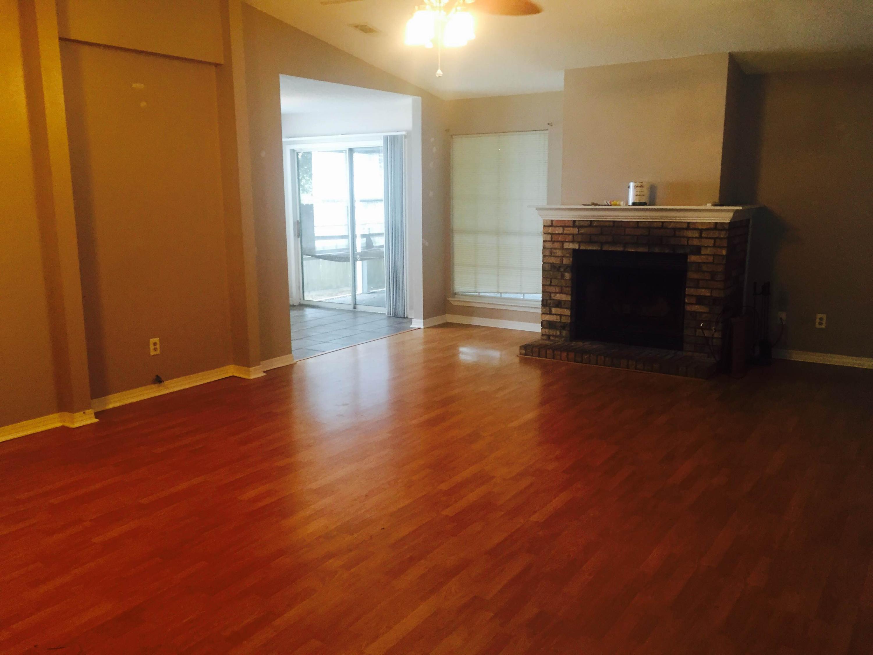 HOLLYROD PARK - Residential Lease