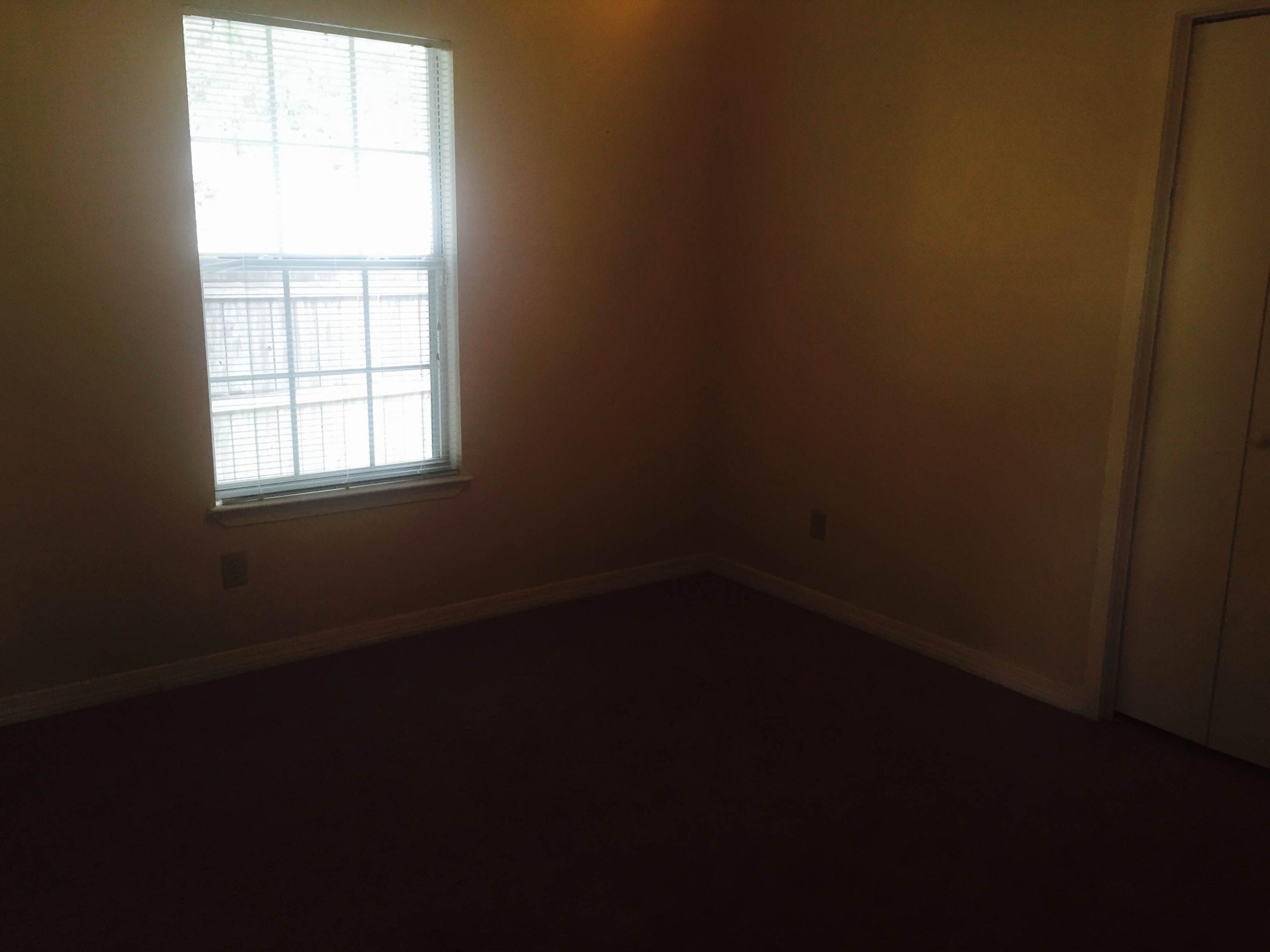 HOLLYROD PARK - Residential Lease