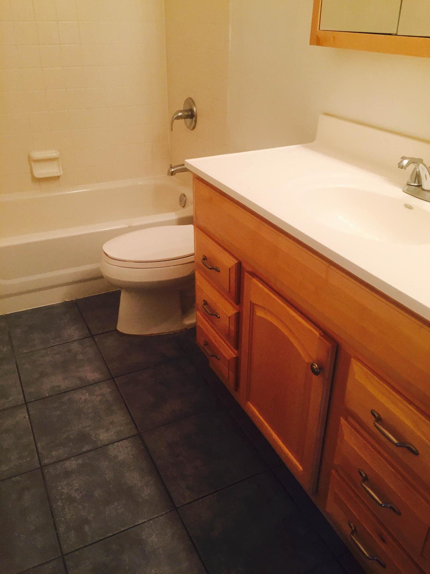 HOLLYROD PARK - Residential Lease