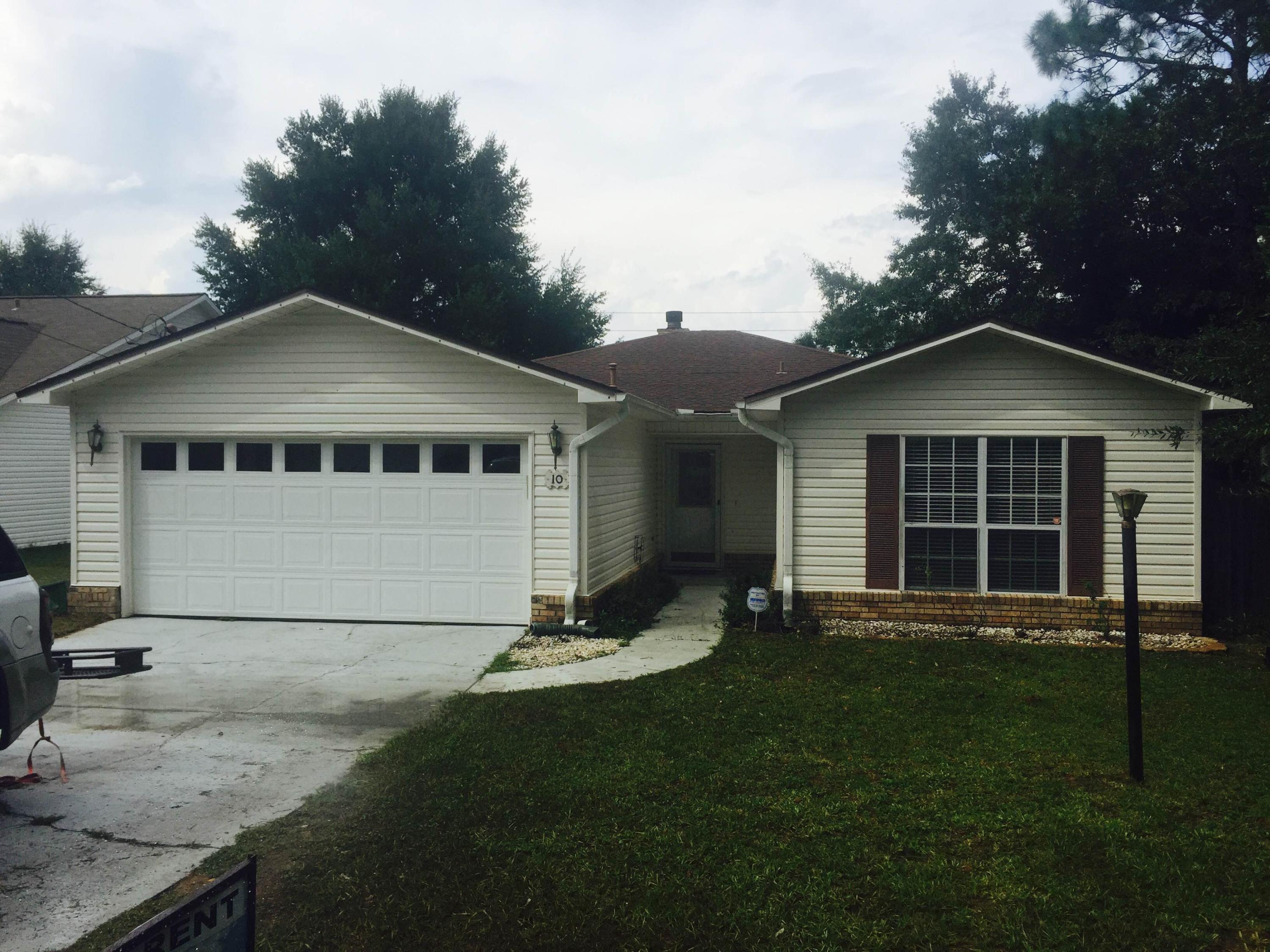 HOLLYROD PARK - Residential Lease