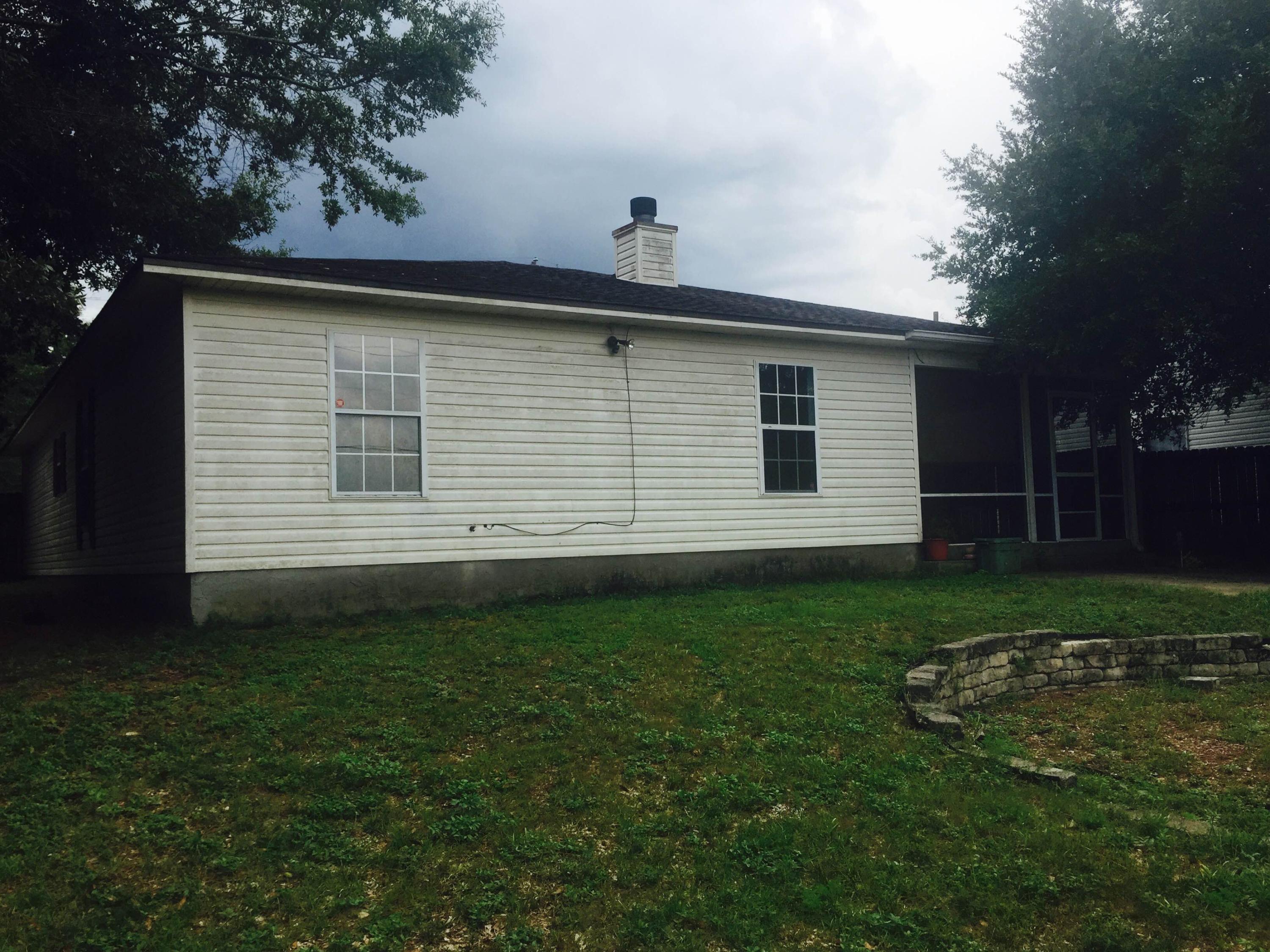 HOLLYROD PARK - Residential Lease