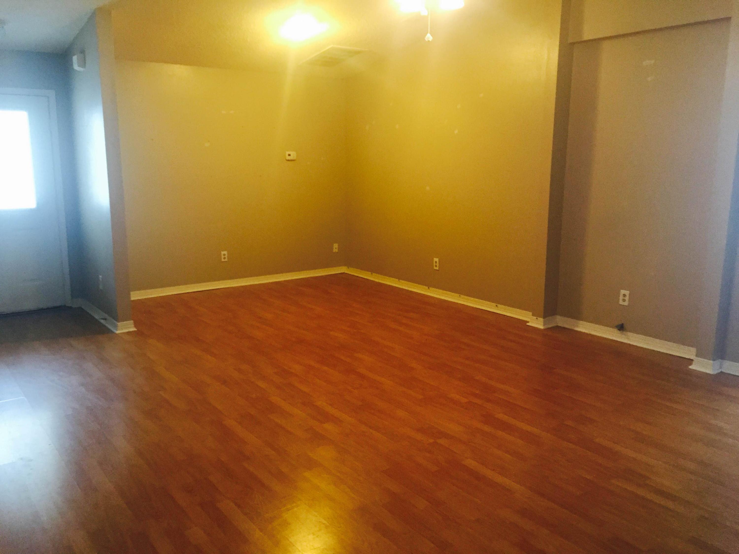 HOLLYROD PARK - Residential Lease