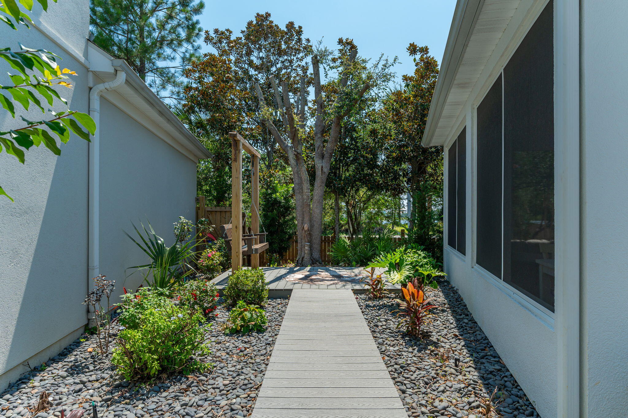 FAIRWAY VILLAS - Residential