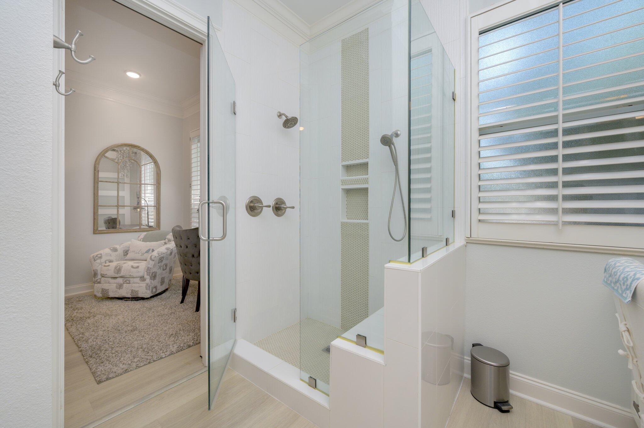 FAIRWAY VILLAS - Residential