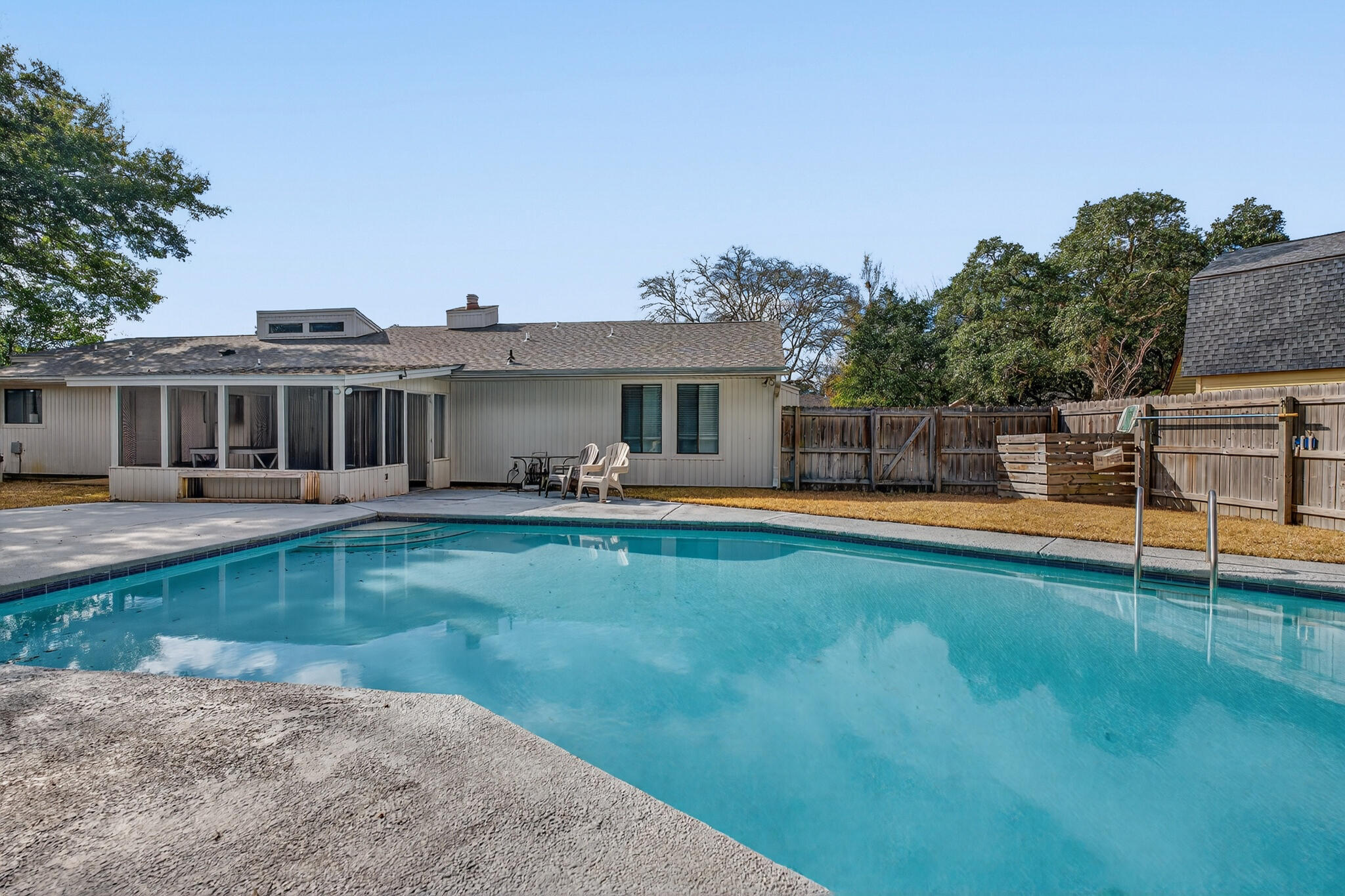 LAKE LORRAINE ESTATES 3 - Residential