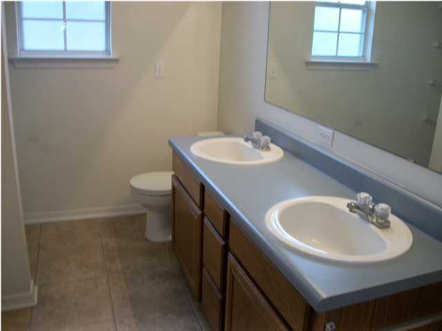 ROSS CROSSING - Residential Lease