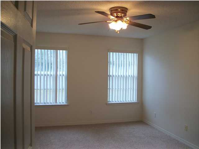 ROSS CROSSING - Residential Lease