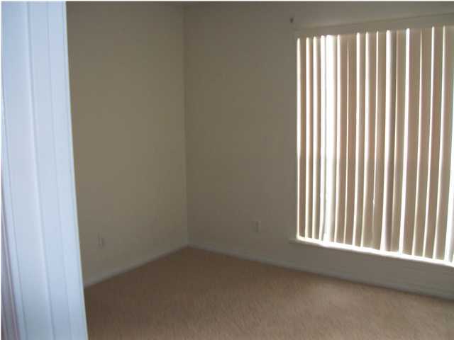 ROSS CROSSING - Residential Lease