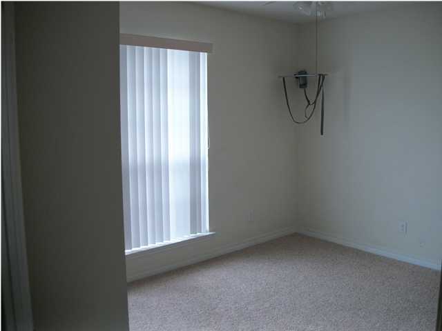 ROSS CROSSING - Residential Lease