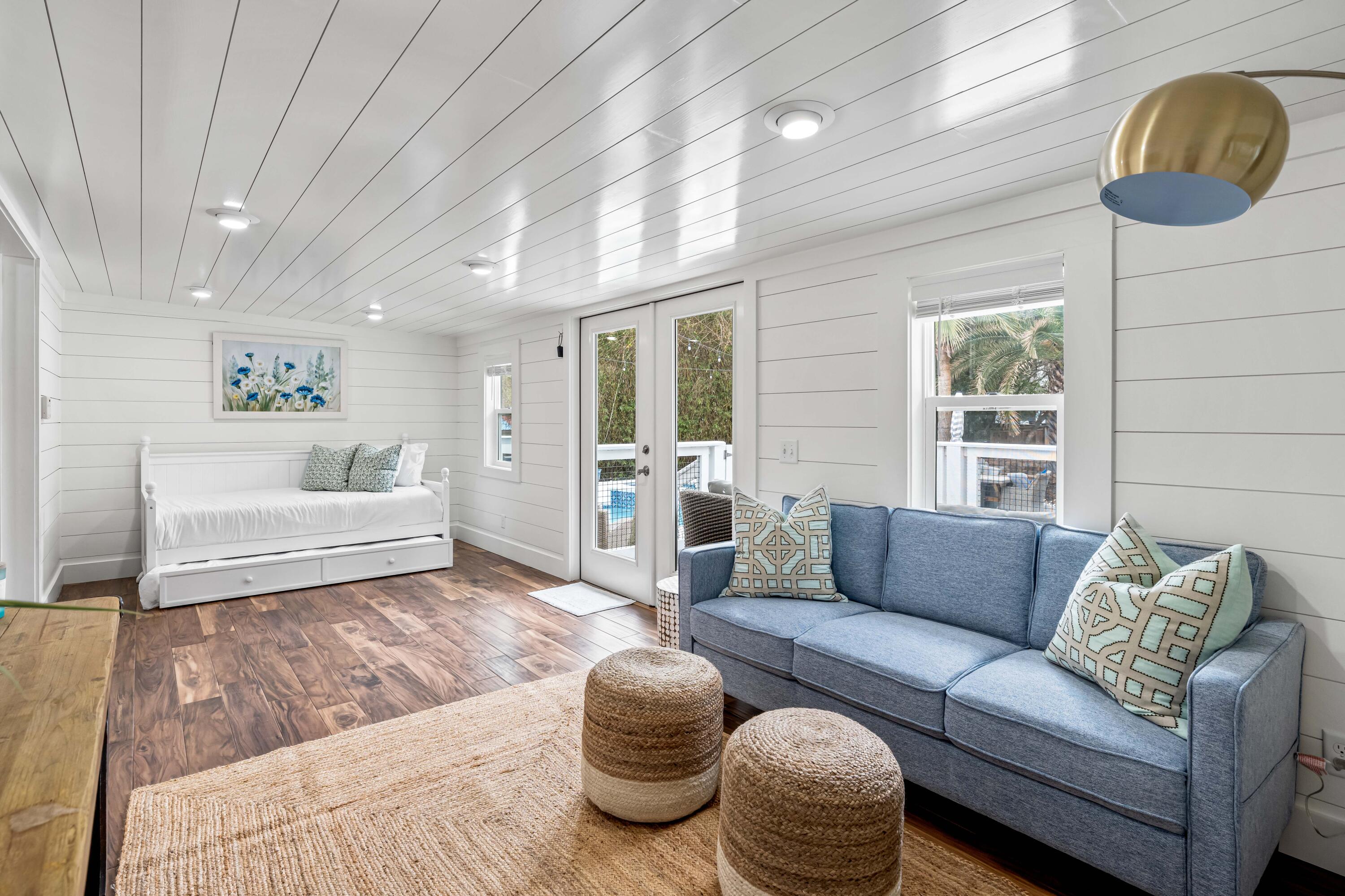 BEACH HIGHLANDS - Residential