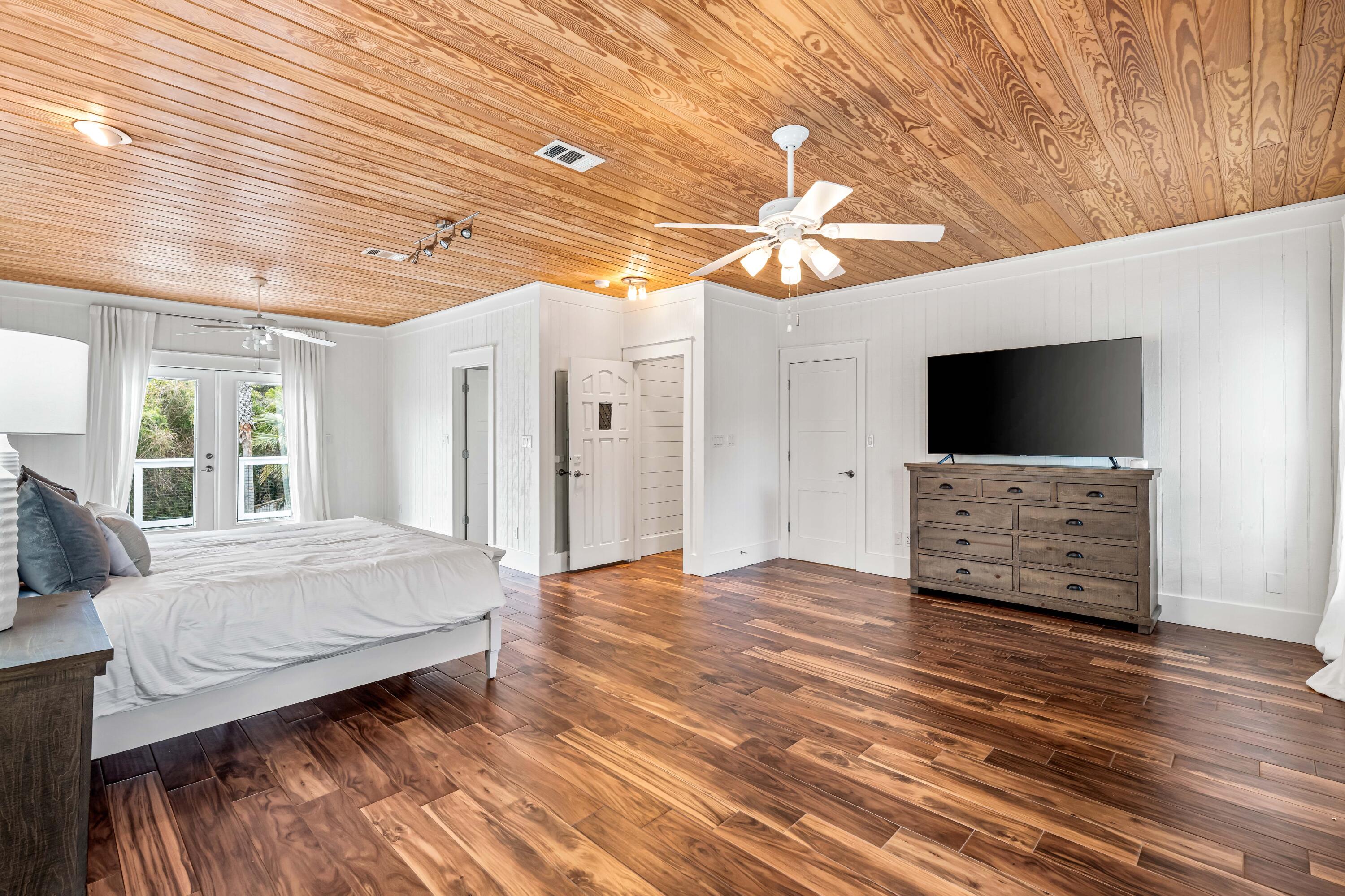 BEACH HIGHLANDS - Residential