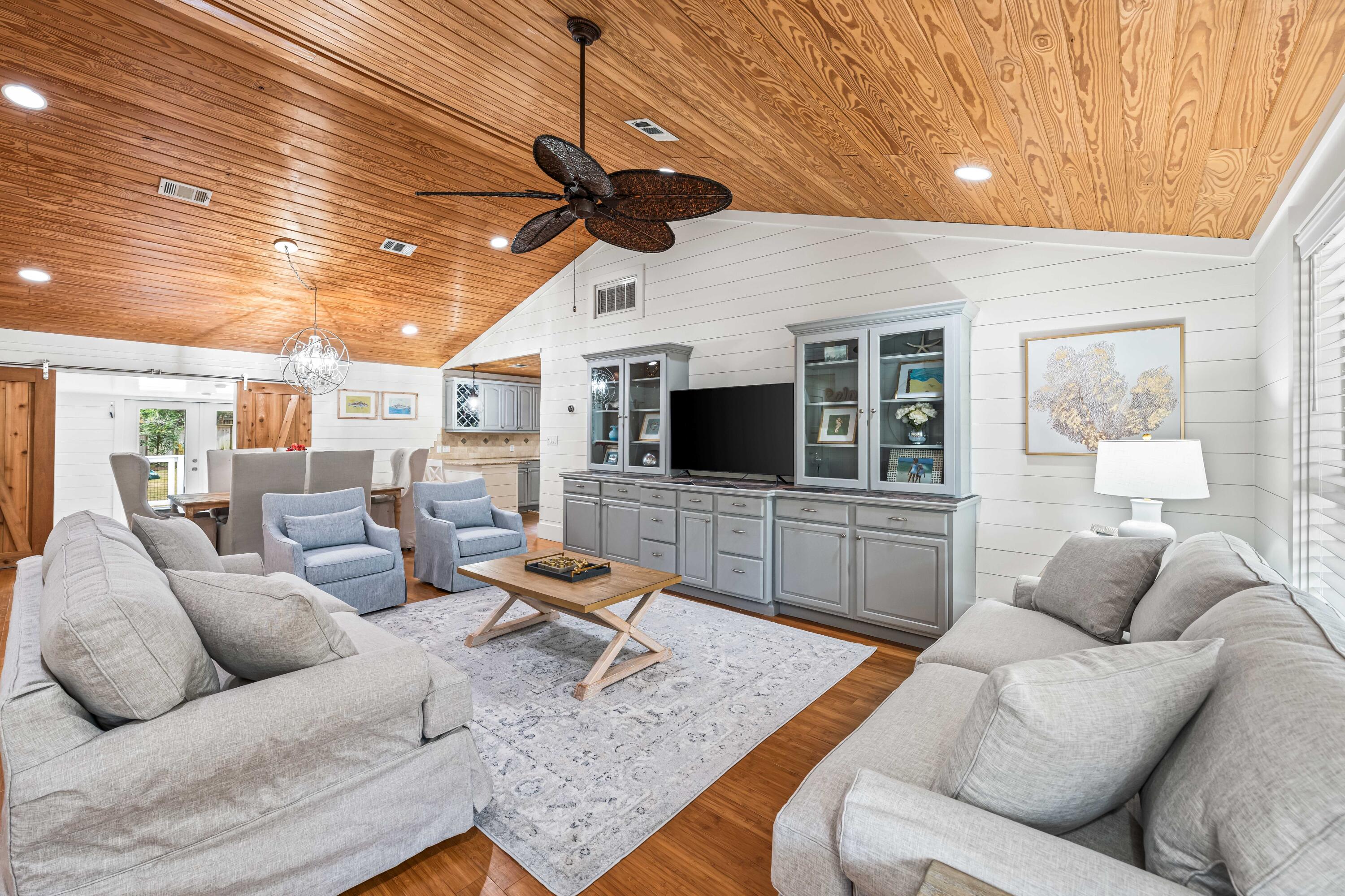BEACH HIGHLANDS - Residential