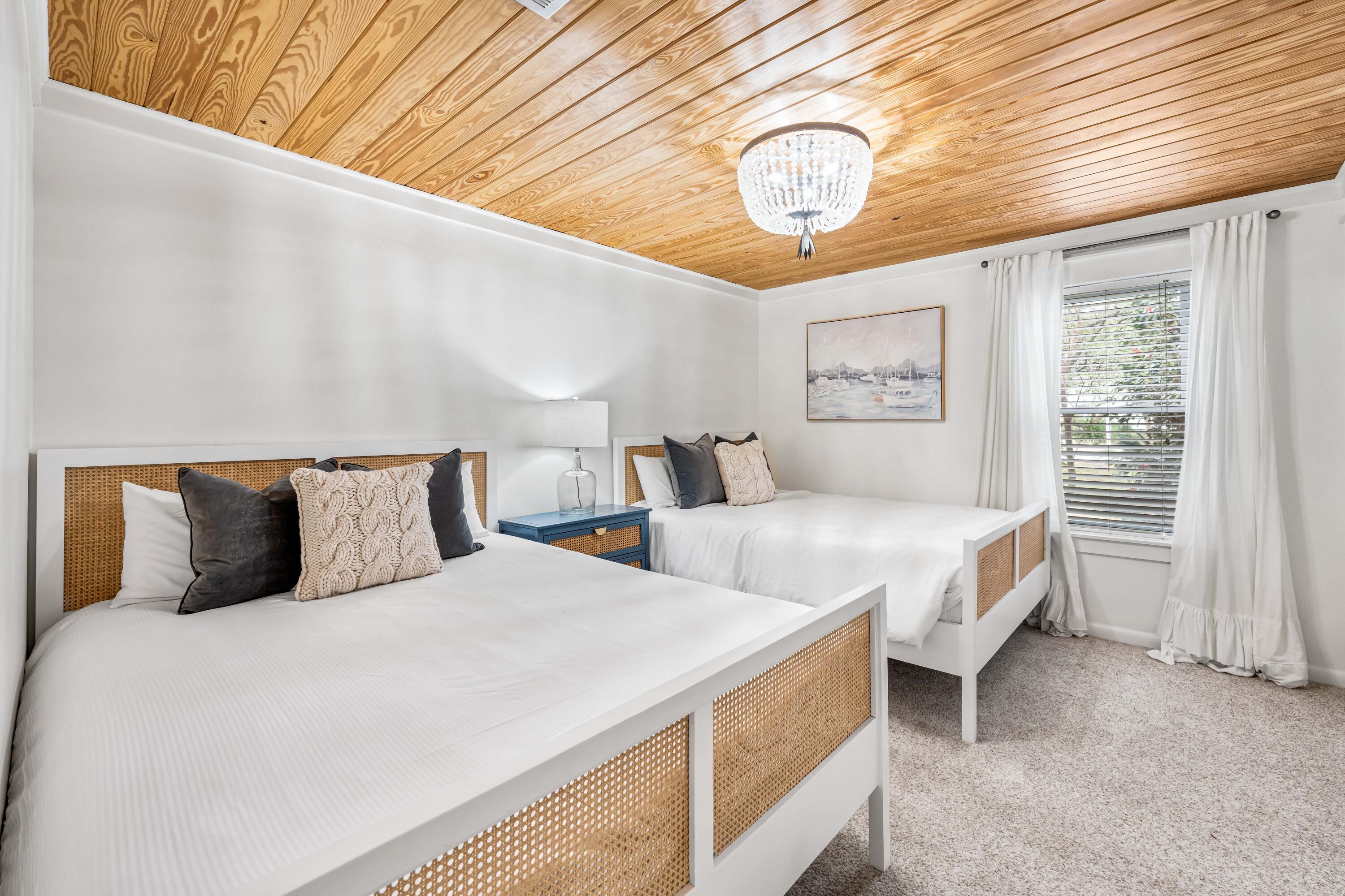 BEACH HIGHLANDS - Residential