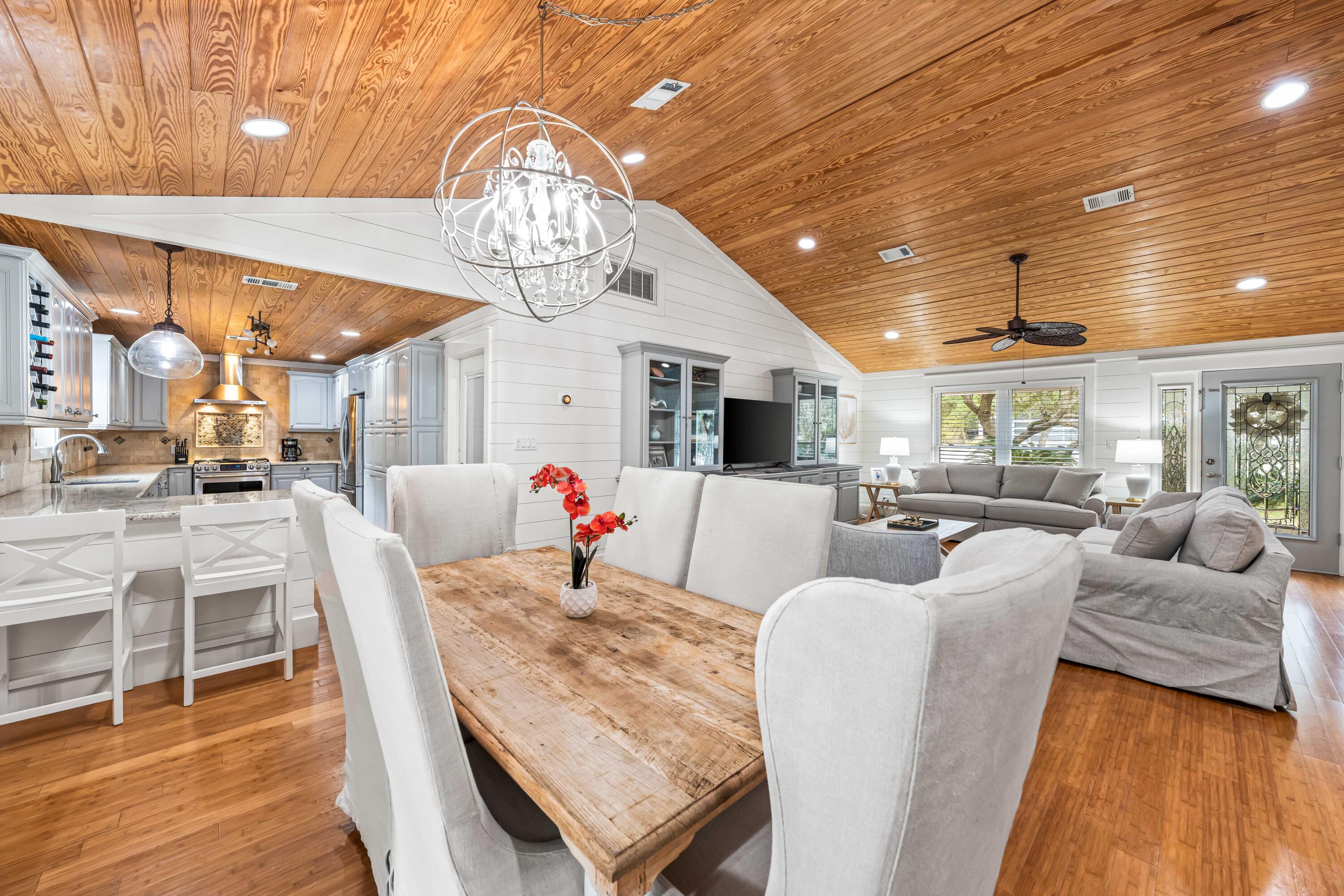 BEACH HIGHLANDS - Residential
