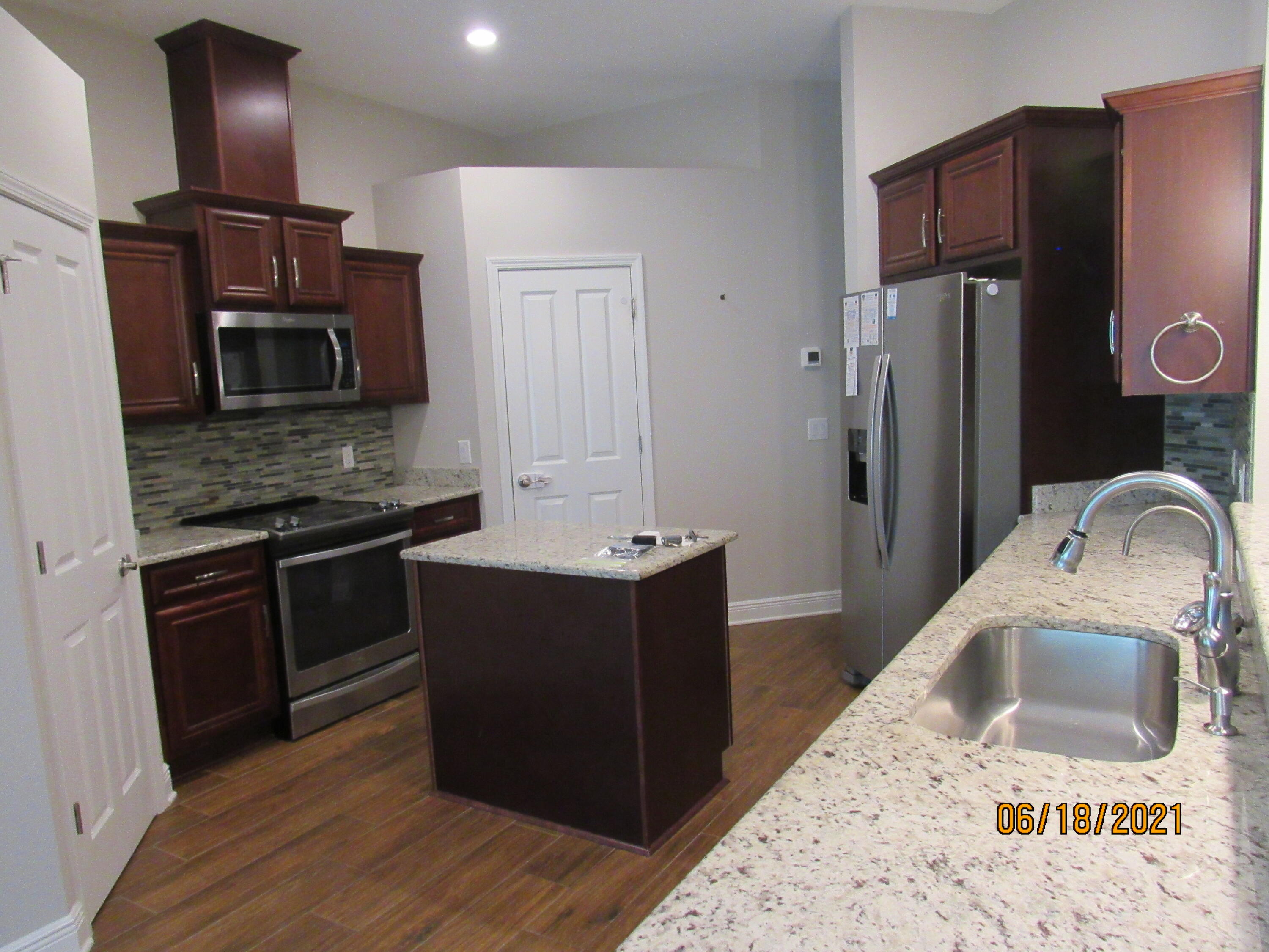 NAVARRE S/D 2ND ADDN - Residential Lease