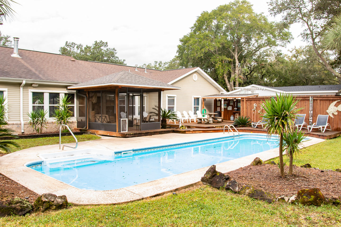TOWER ACRES - Residential Lease