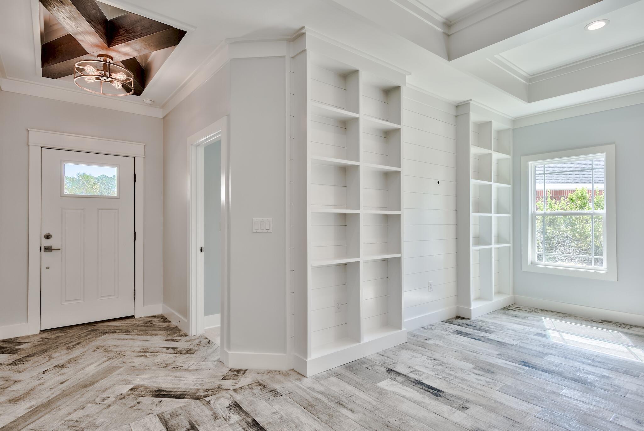 INDIAN TRAIL ESTATES - Residential