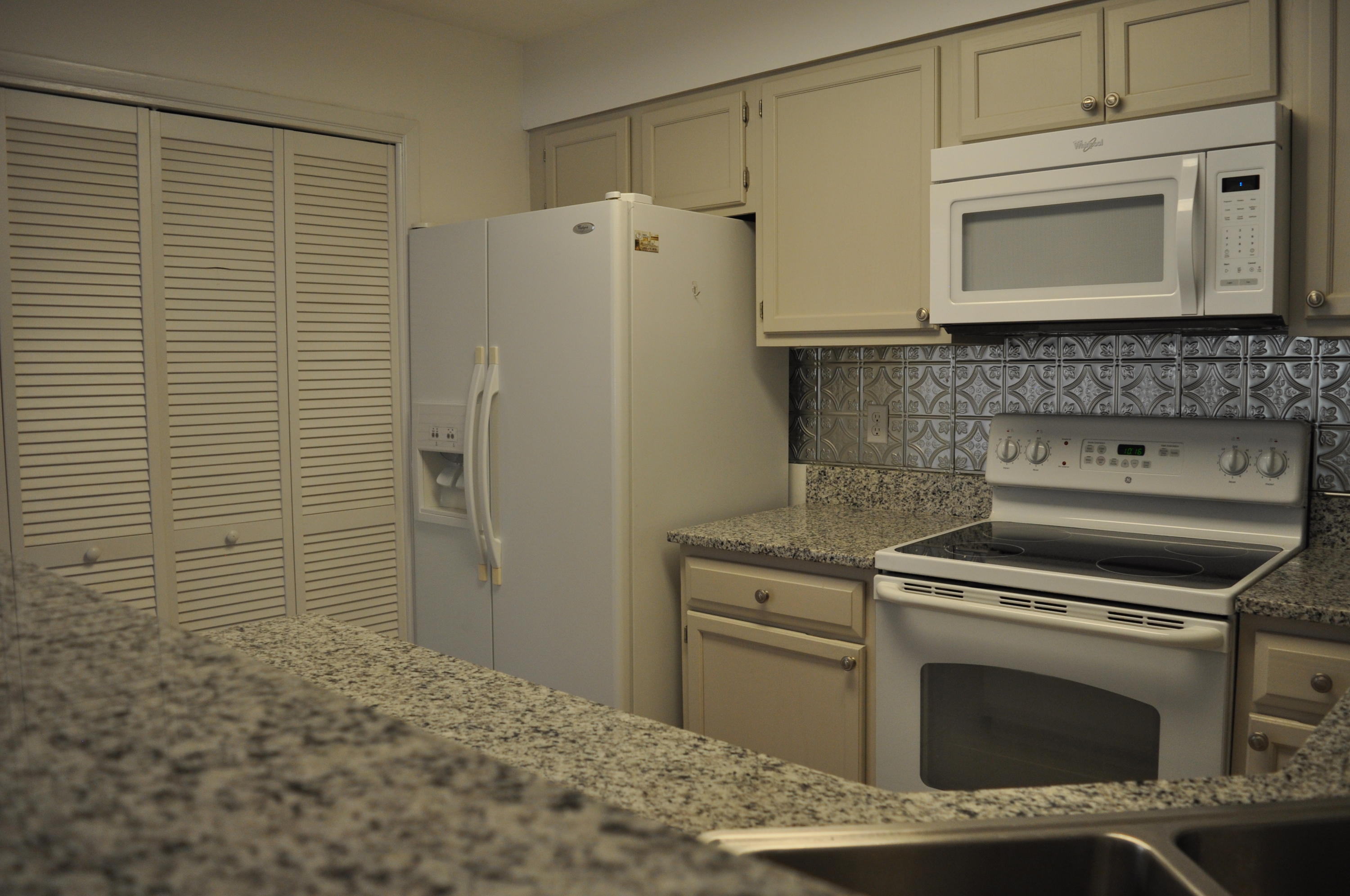 GARDEN OAKS - Residential Lease