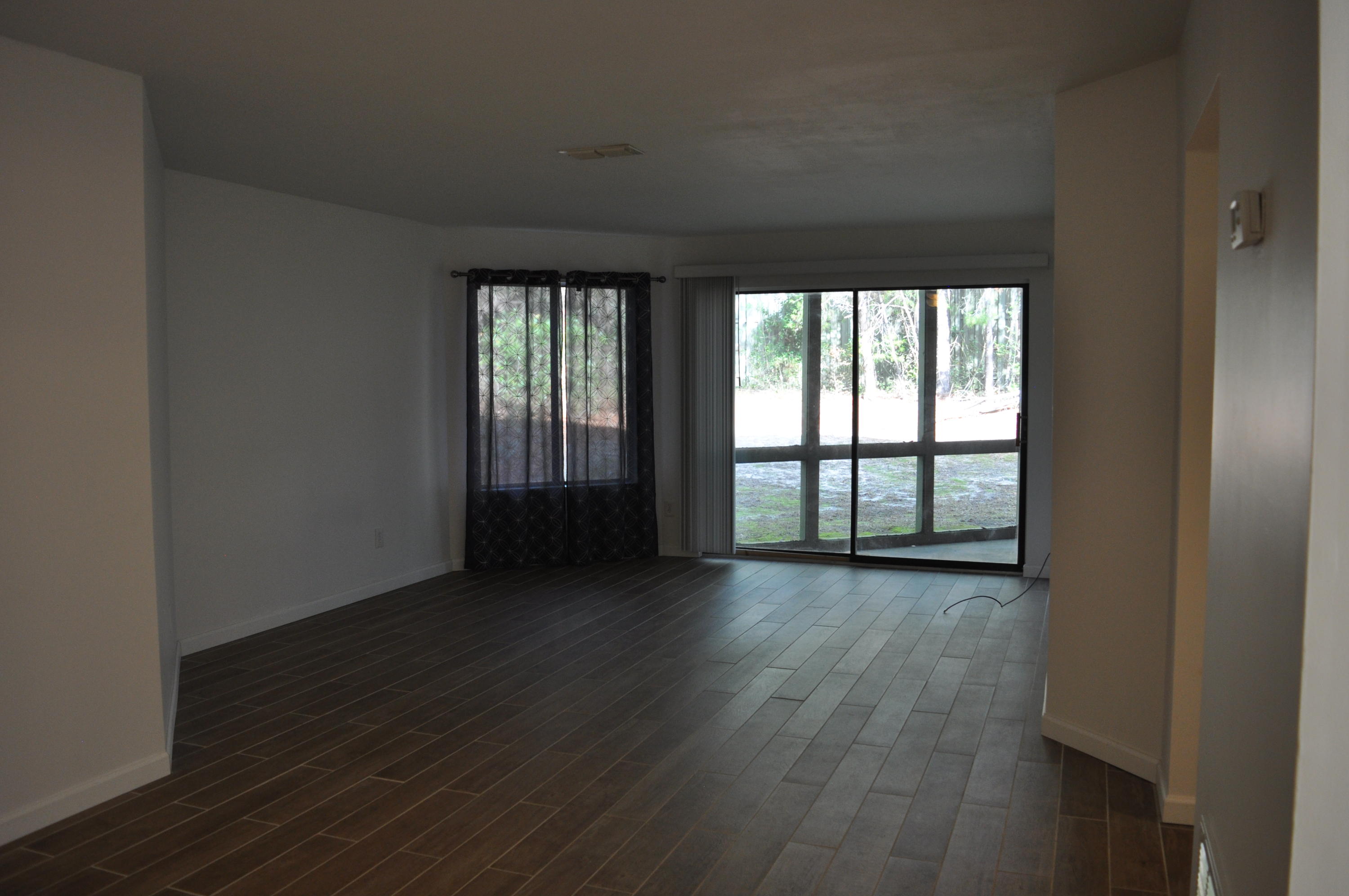 GARDEN OAKS - Residential Lease