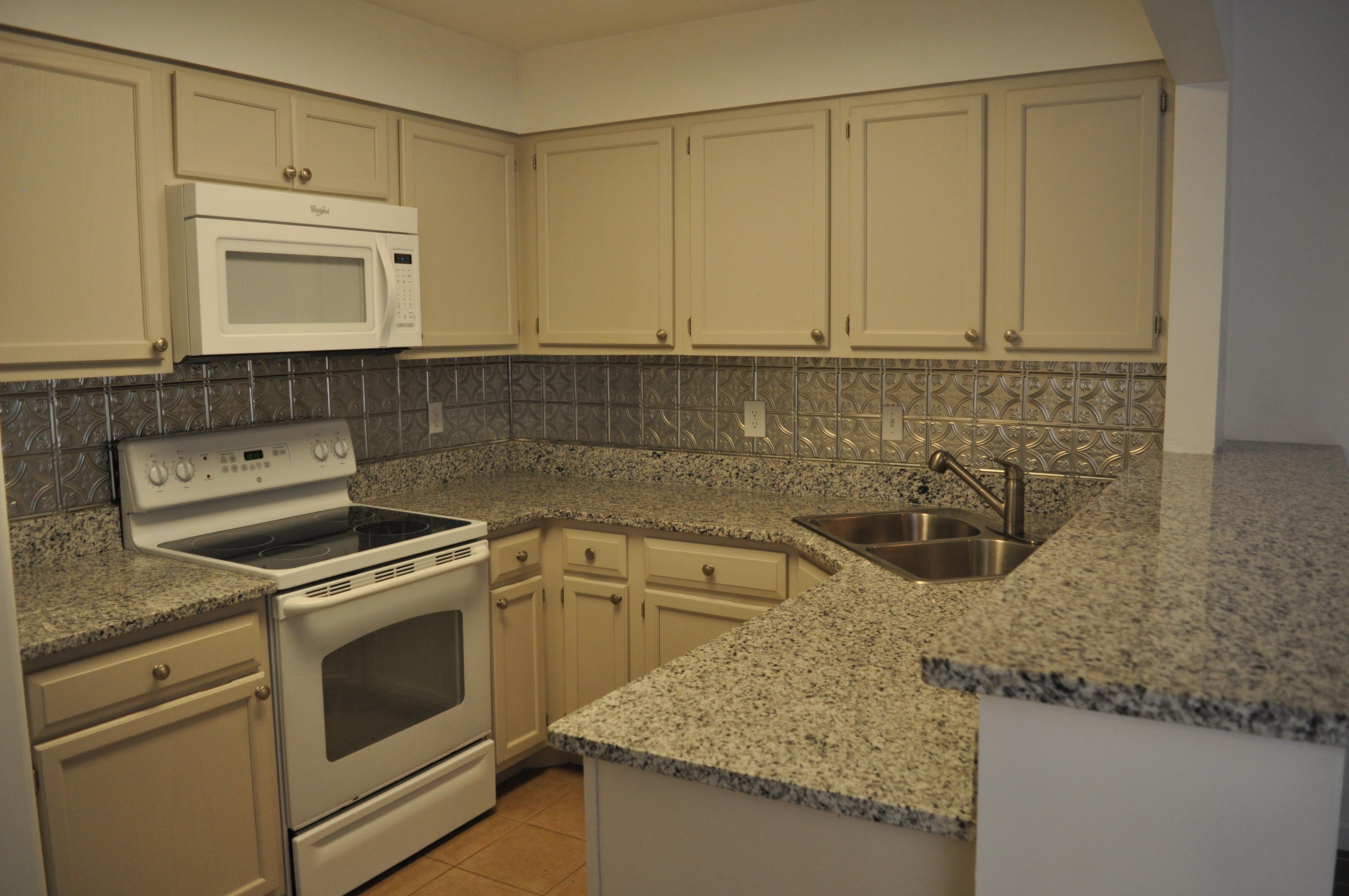 GARDEN OAKS - Residential Lease