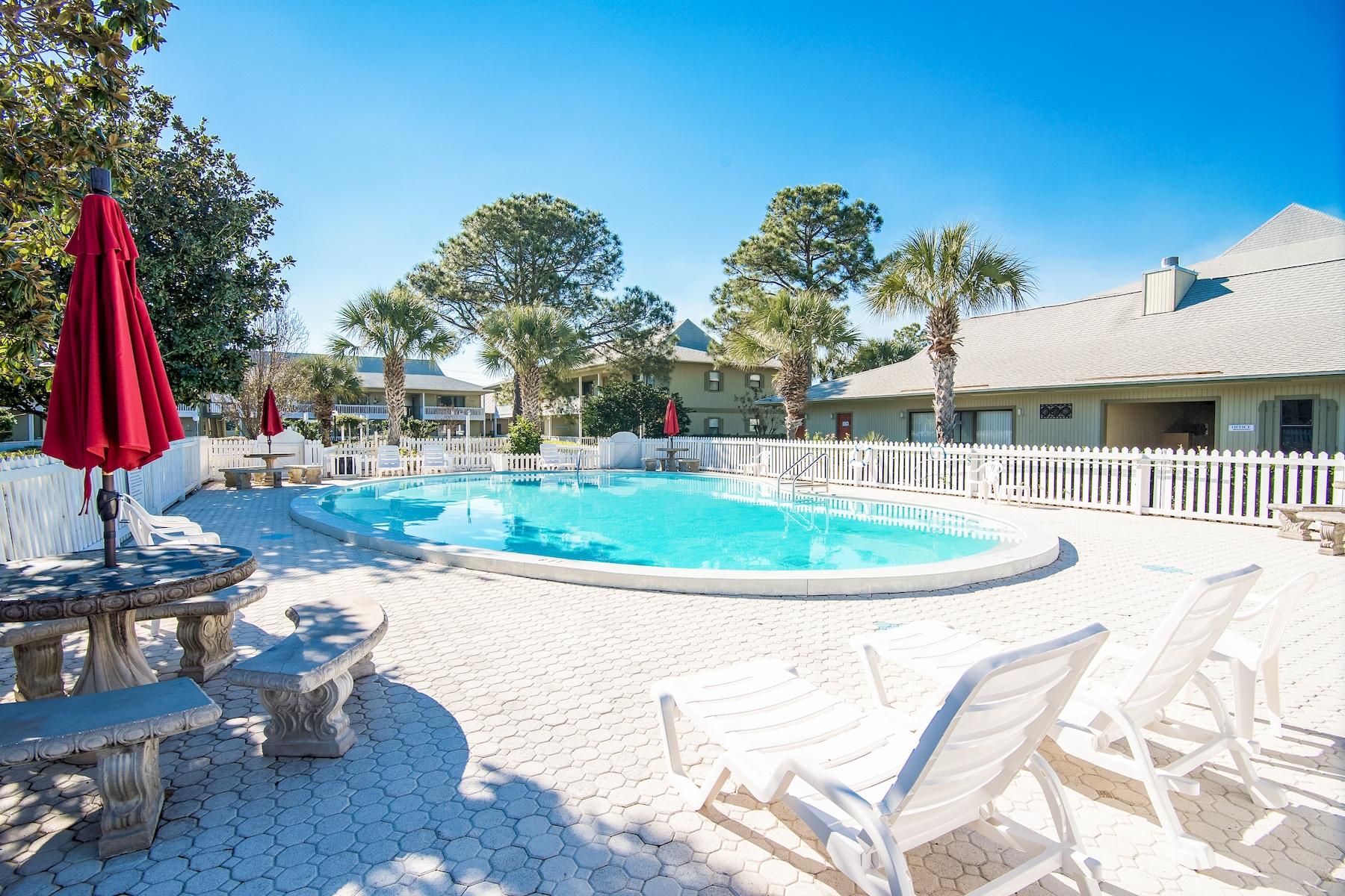 BEACHWOOD VILLAS CONDO - Residential